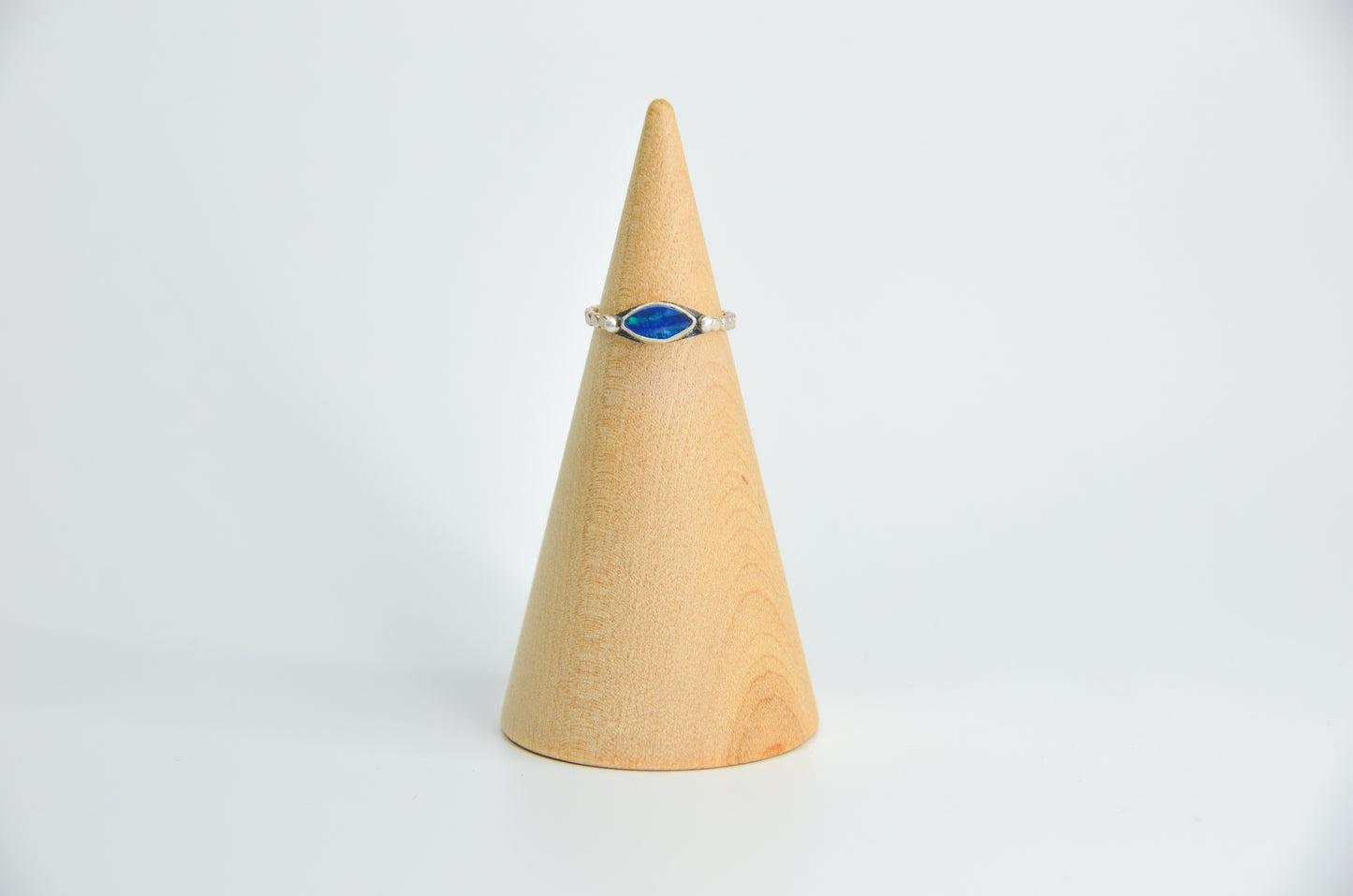 Australian Opal Size 5.25