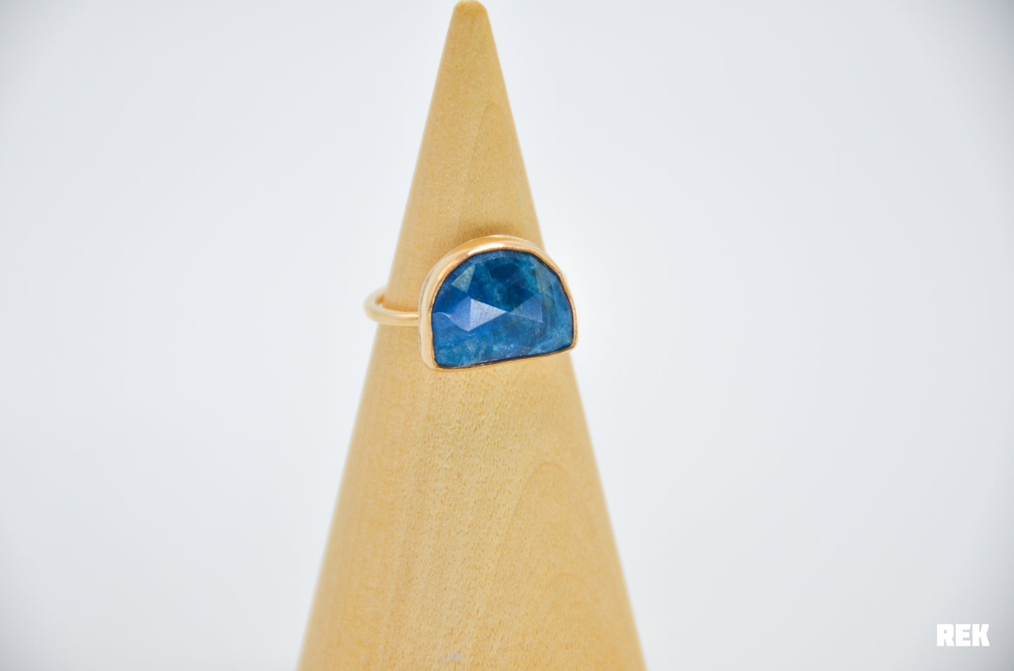 Gold Fill Rose Cut Apatite Size 8.25