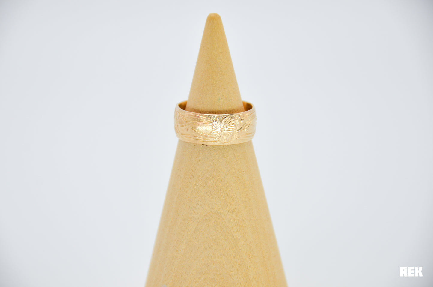 Gold Fill Thick Floral Band