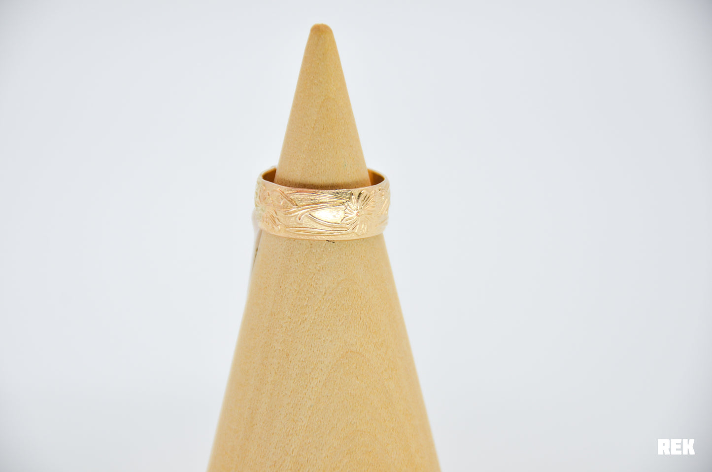 Gold Fill Thick Floral Band