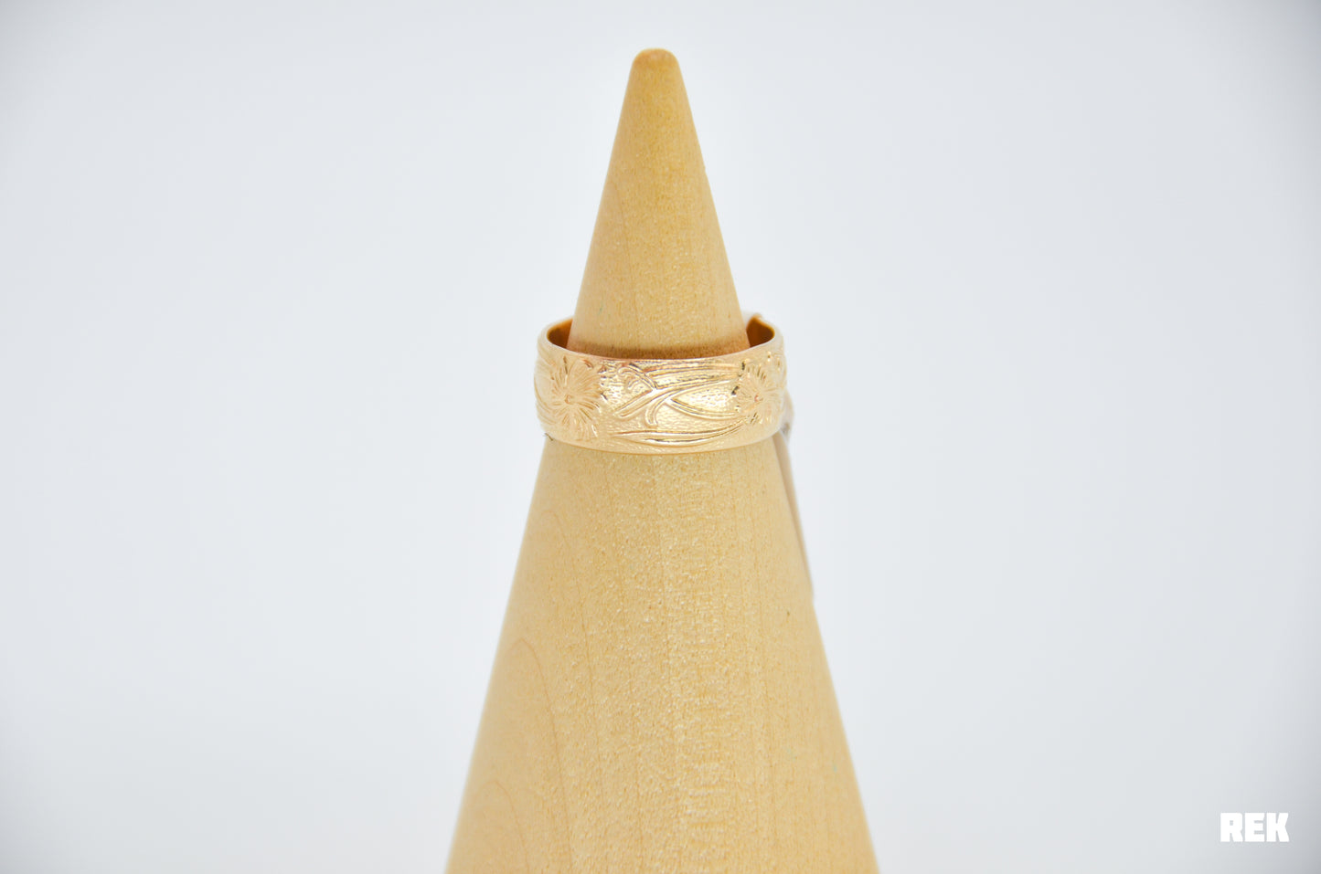 Gold Fill Thick Floral Band