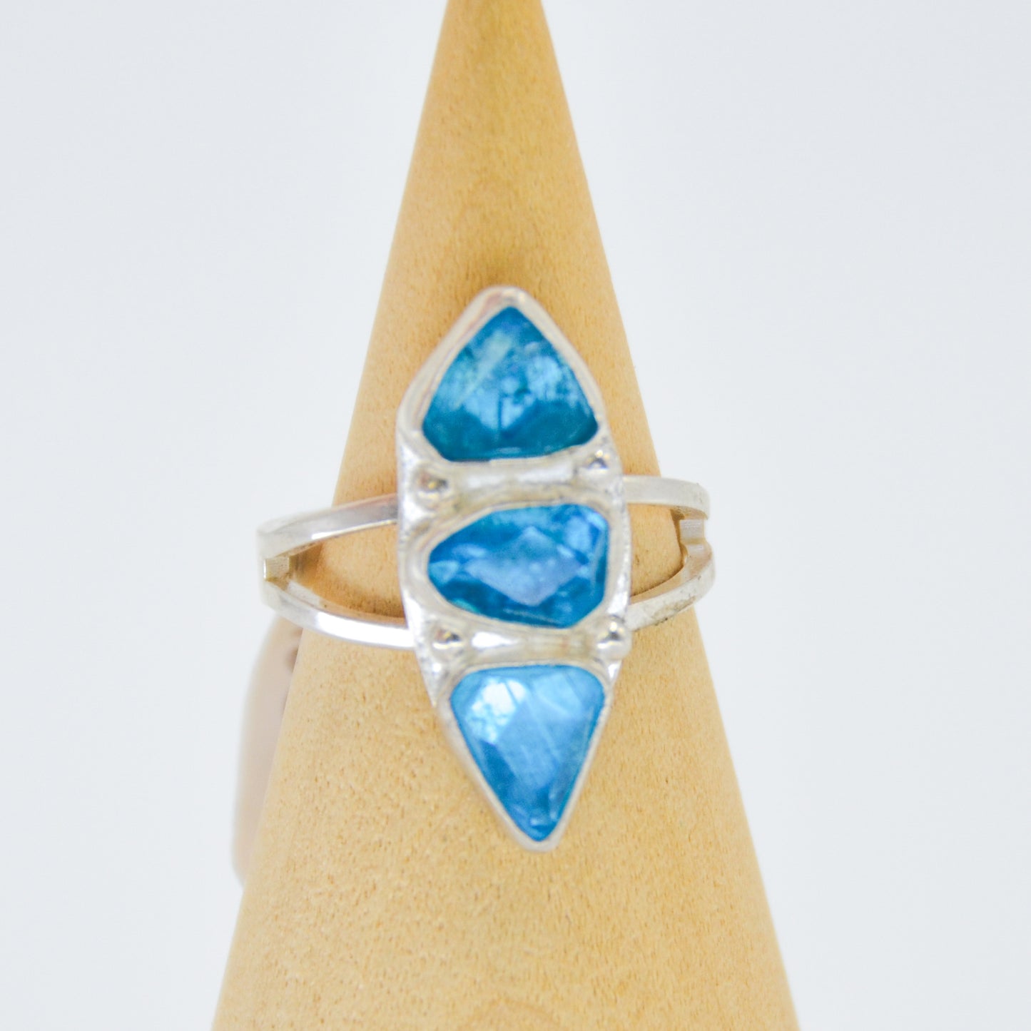 Rose cut neon blue apatite size 8