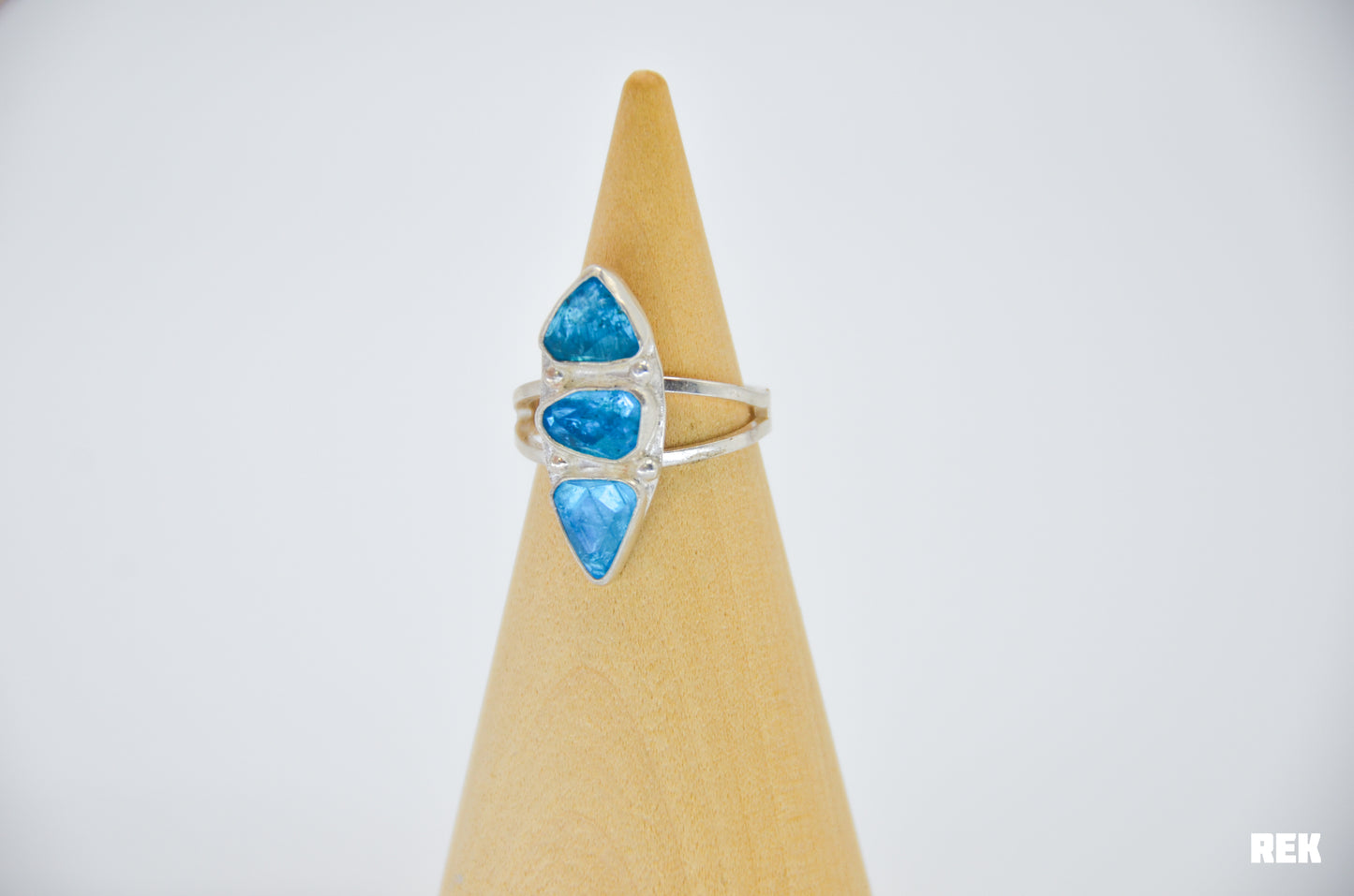 Rose cut neon blue apatite size 8