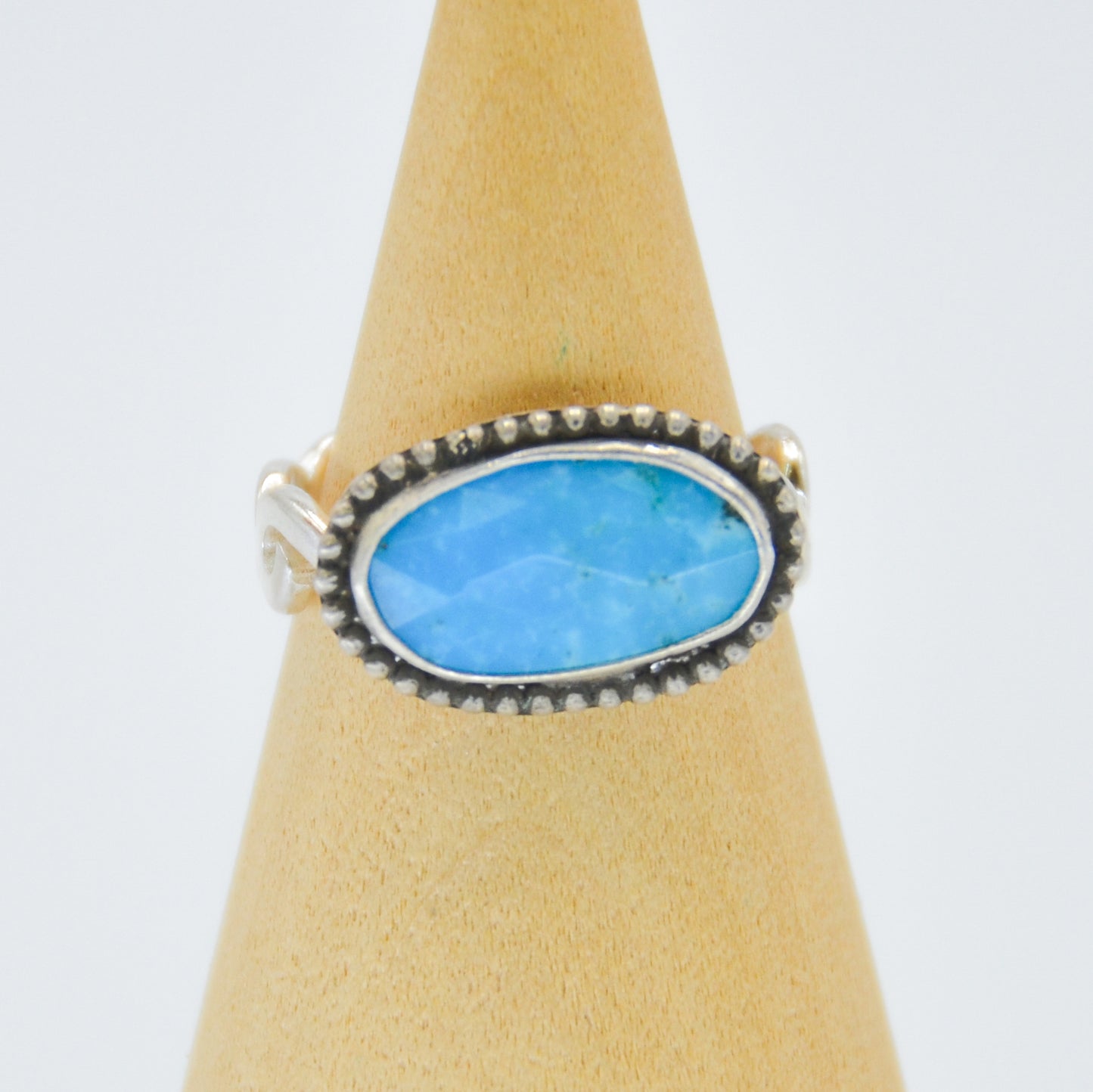 Rose cut Arizona turquoise vine band size 7