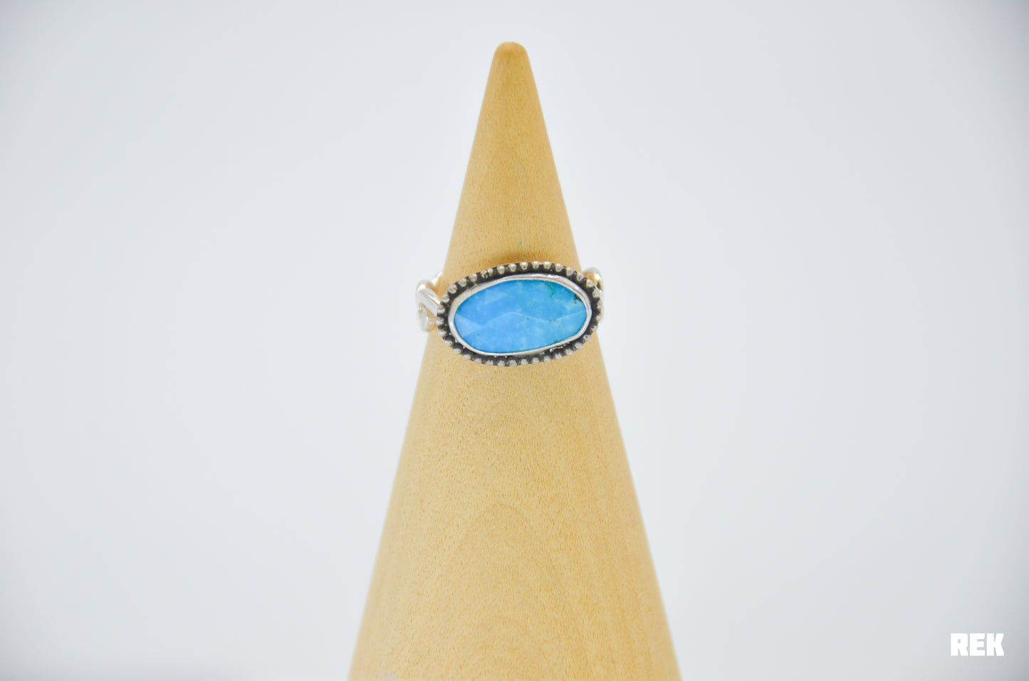 Rose cut Arizona turquoise vine band size 7