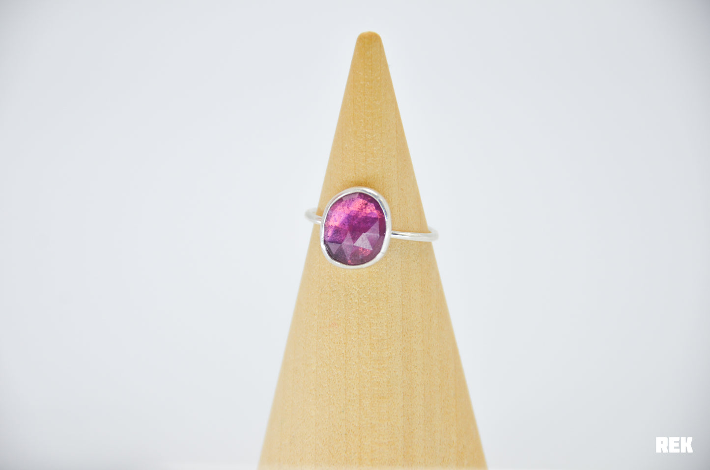 Rose cut ruby corundum Size 7.5