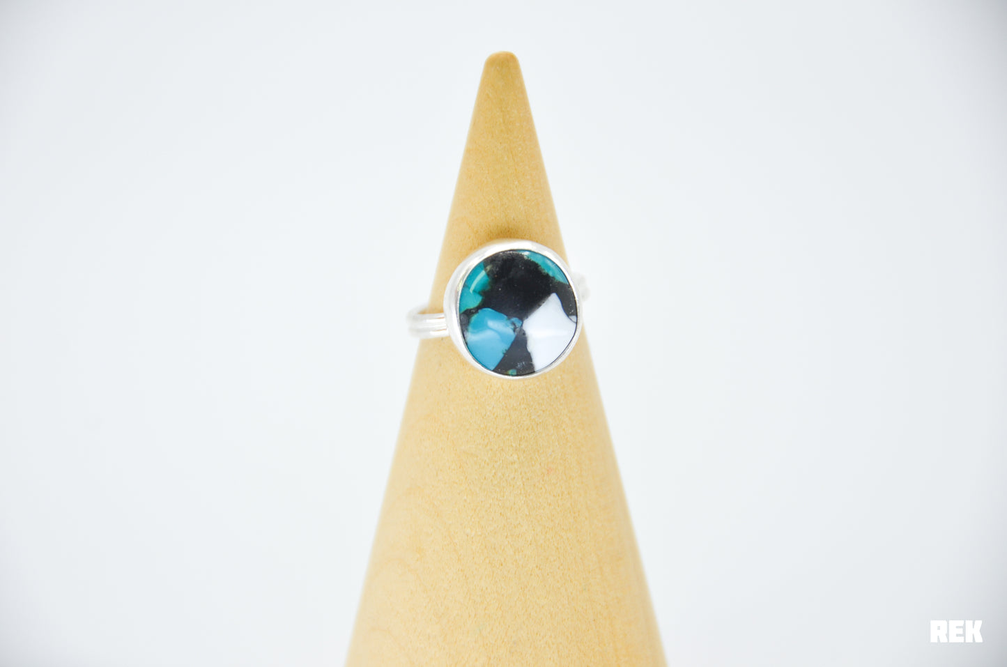 Pilot mountain turquoise and white buffalo inlay Size 6.5