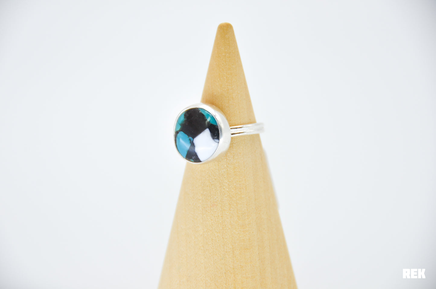 Pilot mountain turquoise and white buffalo inlay Size 6.5