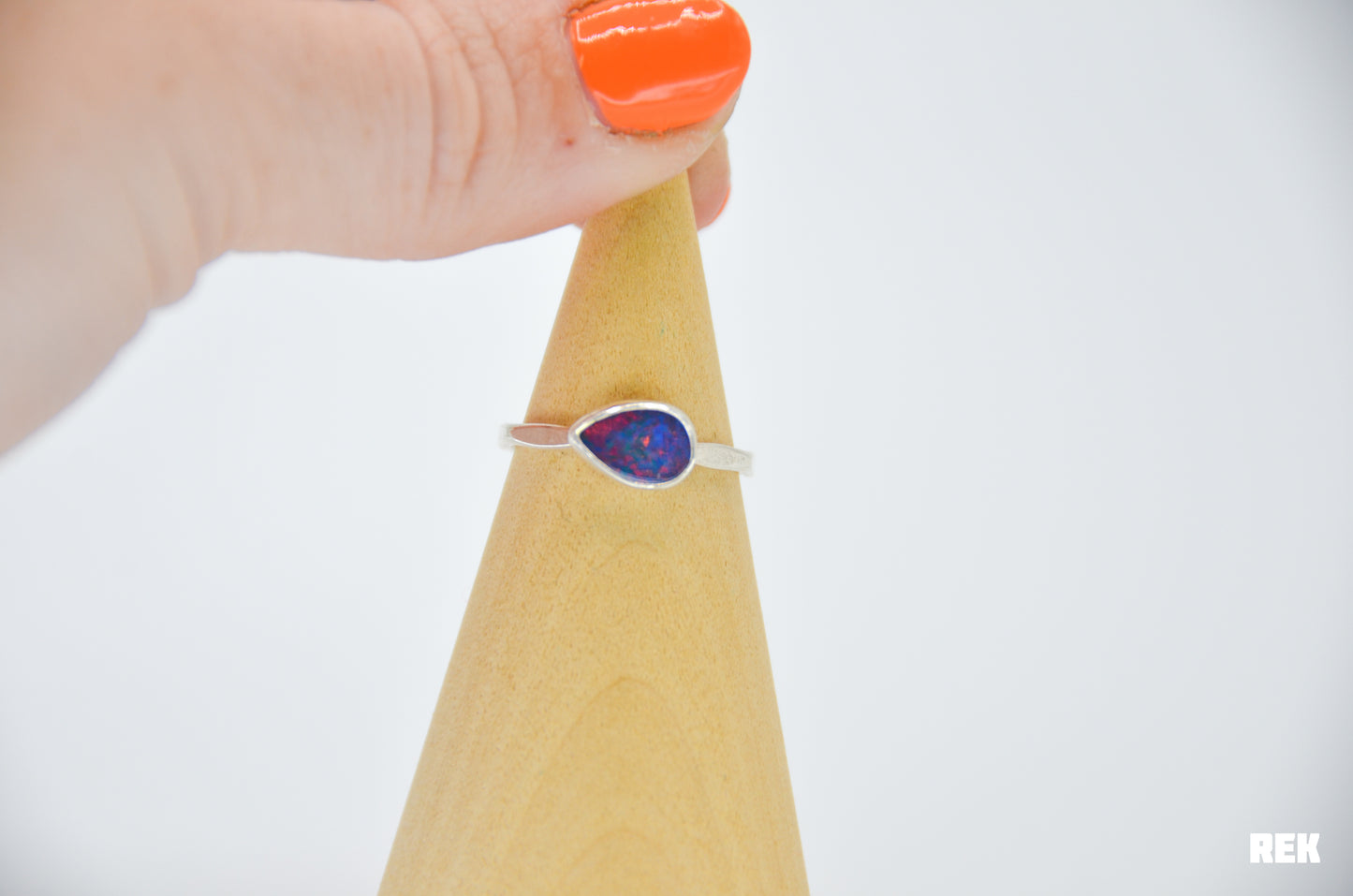 Australian Opal size 7.5