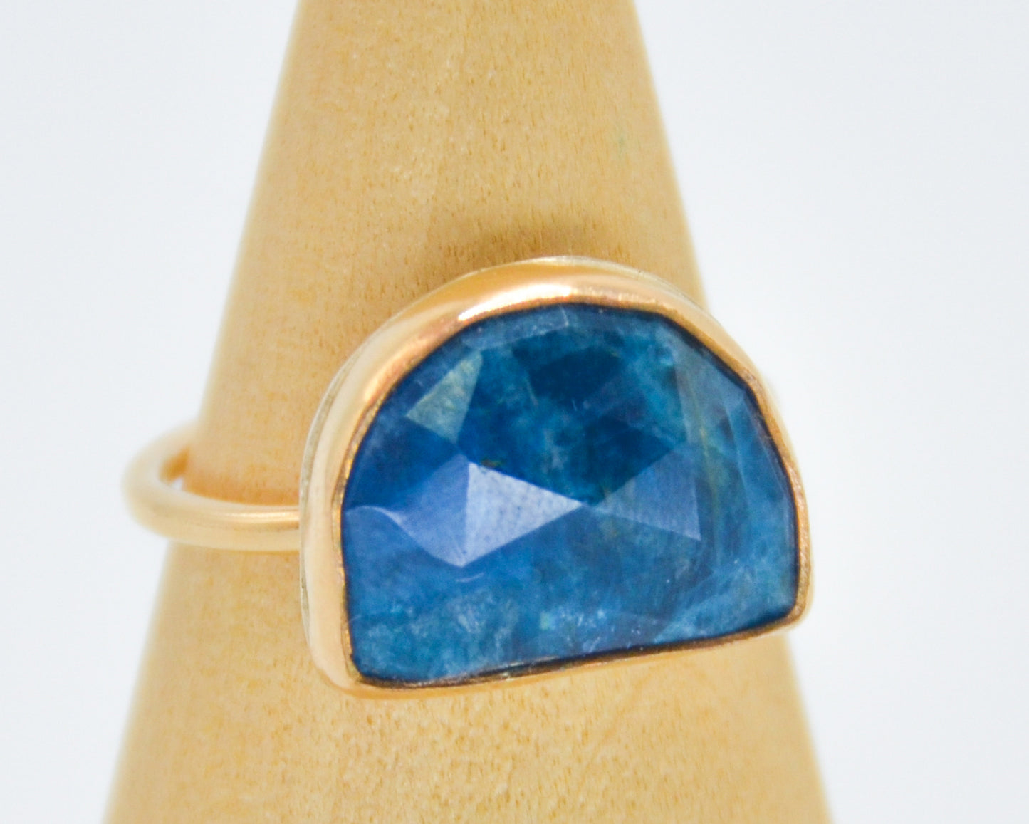 Gold Fill Rose Cut Apatite Size 8.25