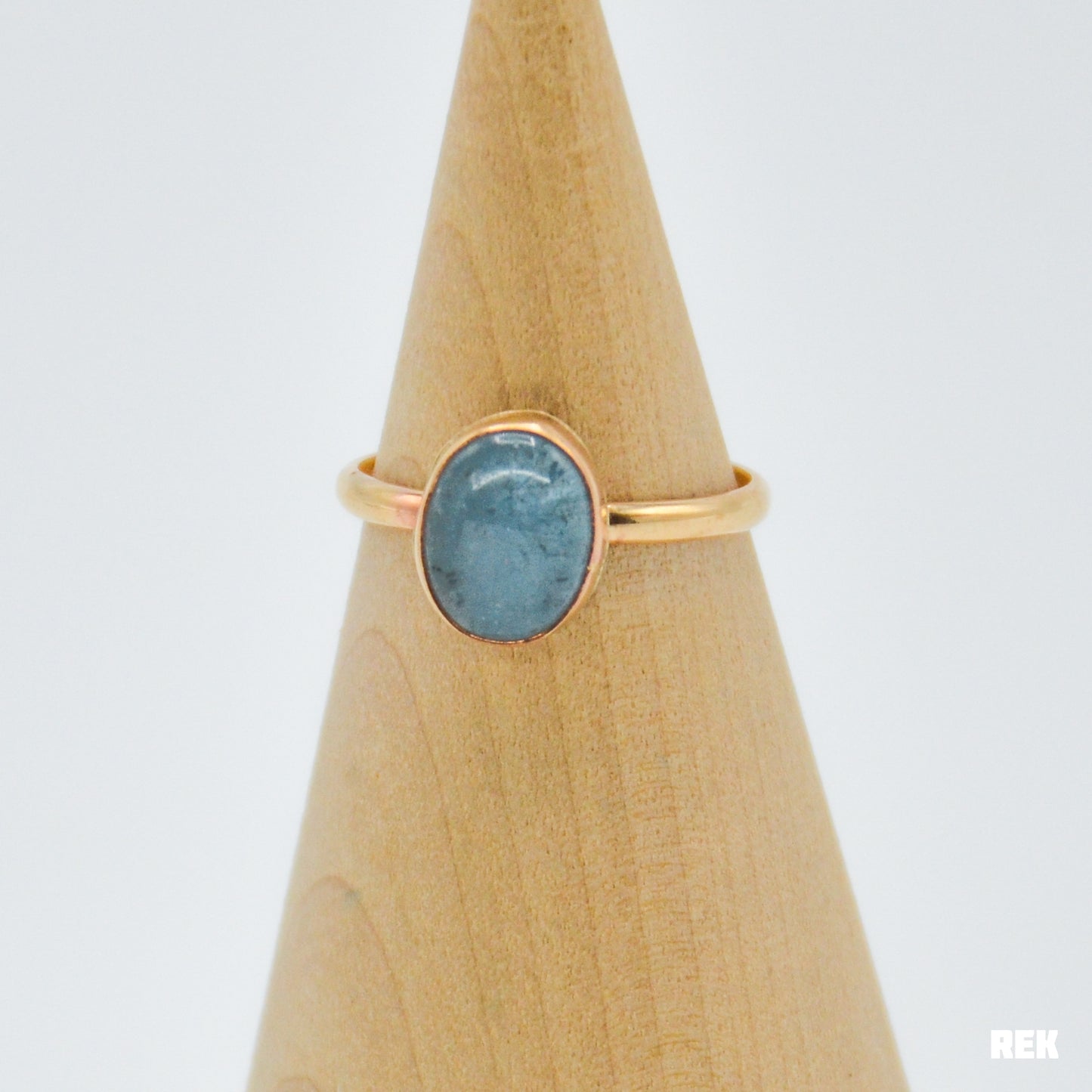 Gold fill oval aquamarine size 8