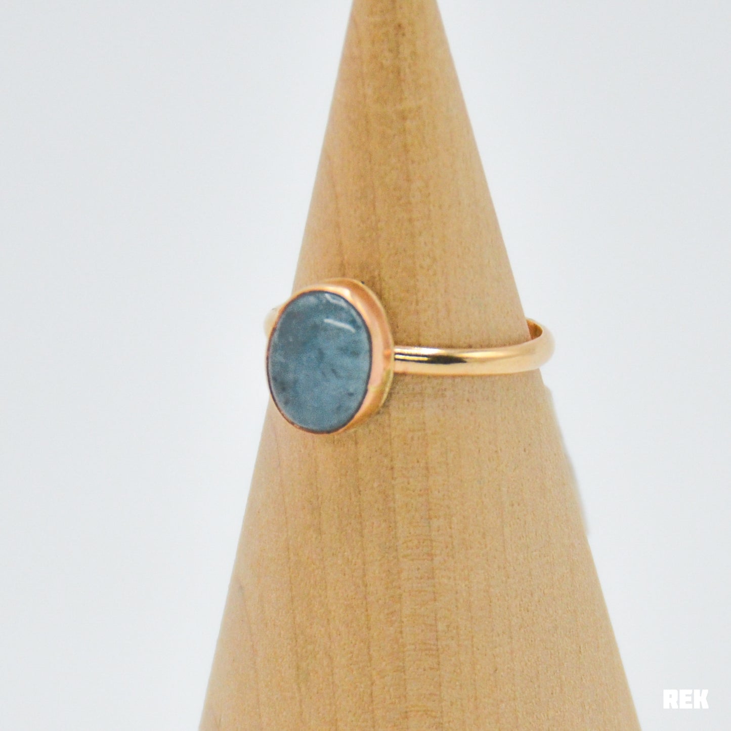 Gold fill oval aquamarine size 8