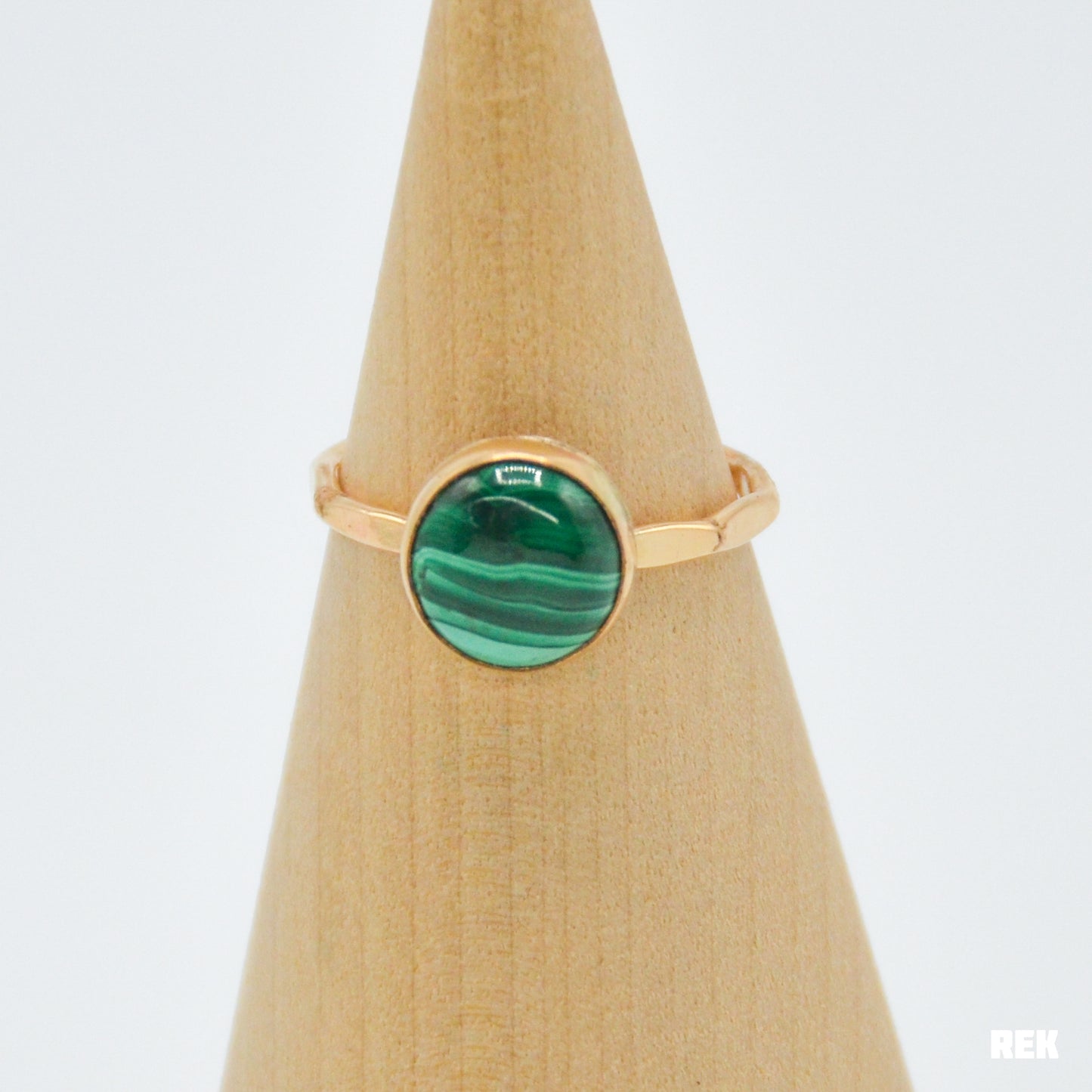 Gold fill round malachite size 8.75