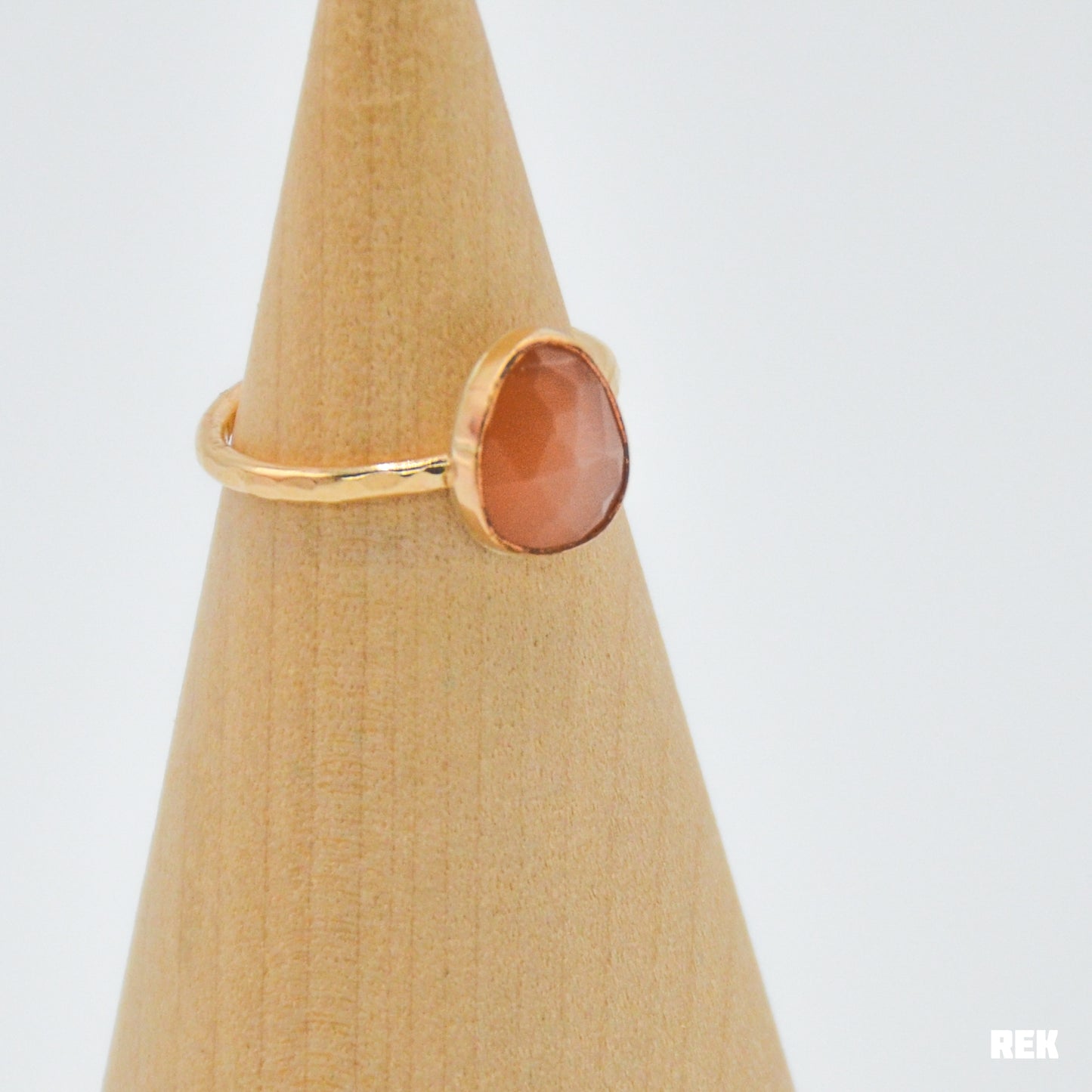 Gold fill rose cut peach moonstone size 6