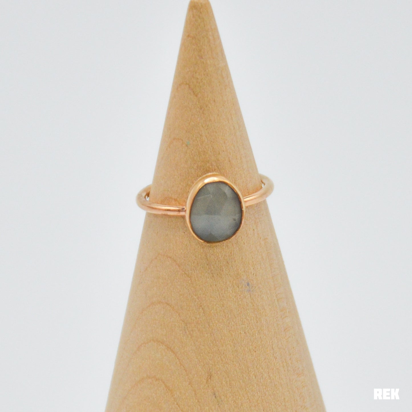 Gold fill rose cut gray moonstone size 6