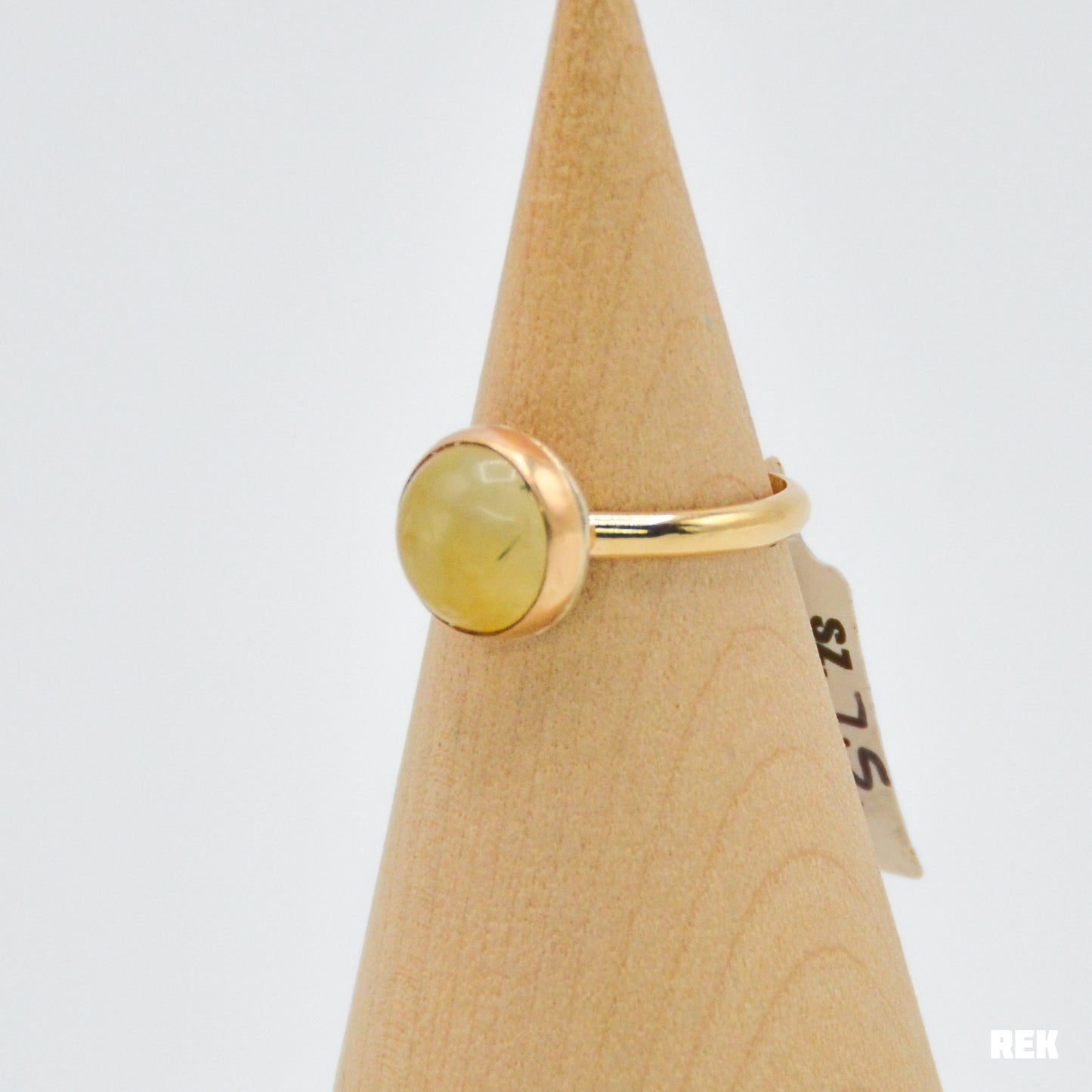 Gold fill round prehnite size 7.5