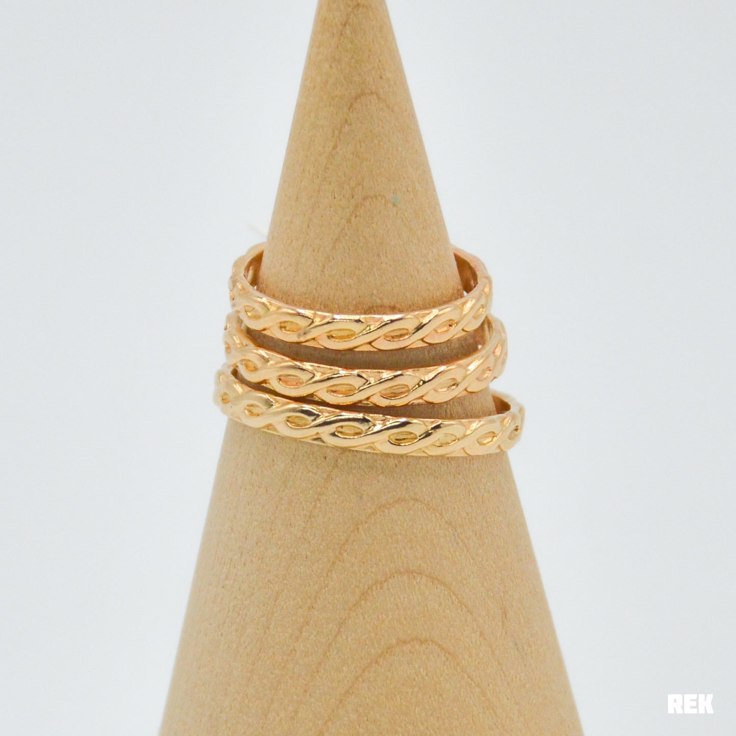 Gold fill thick flat twist stacker