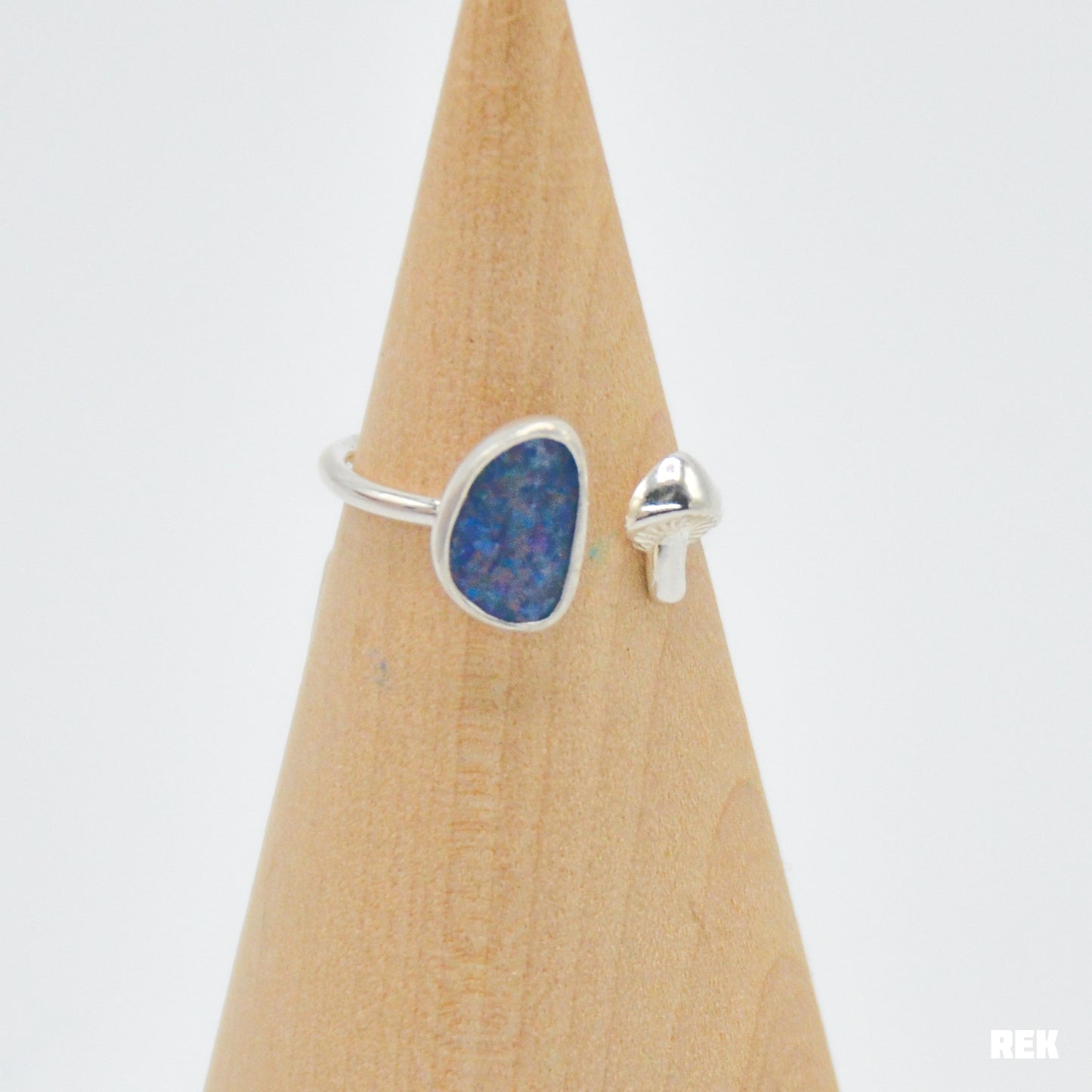 Adjustable Australian opal and mushroom size 8