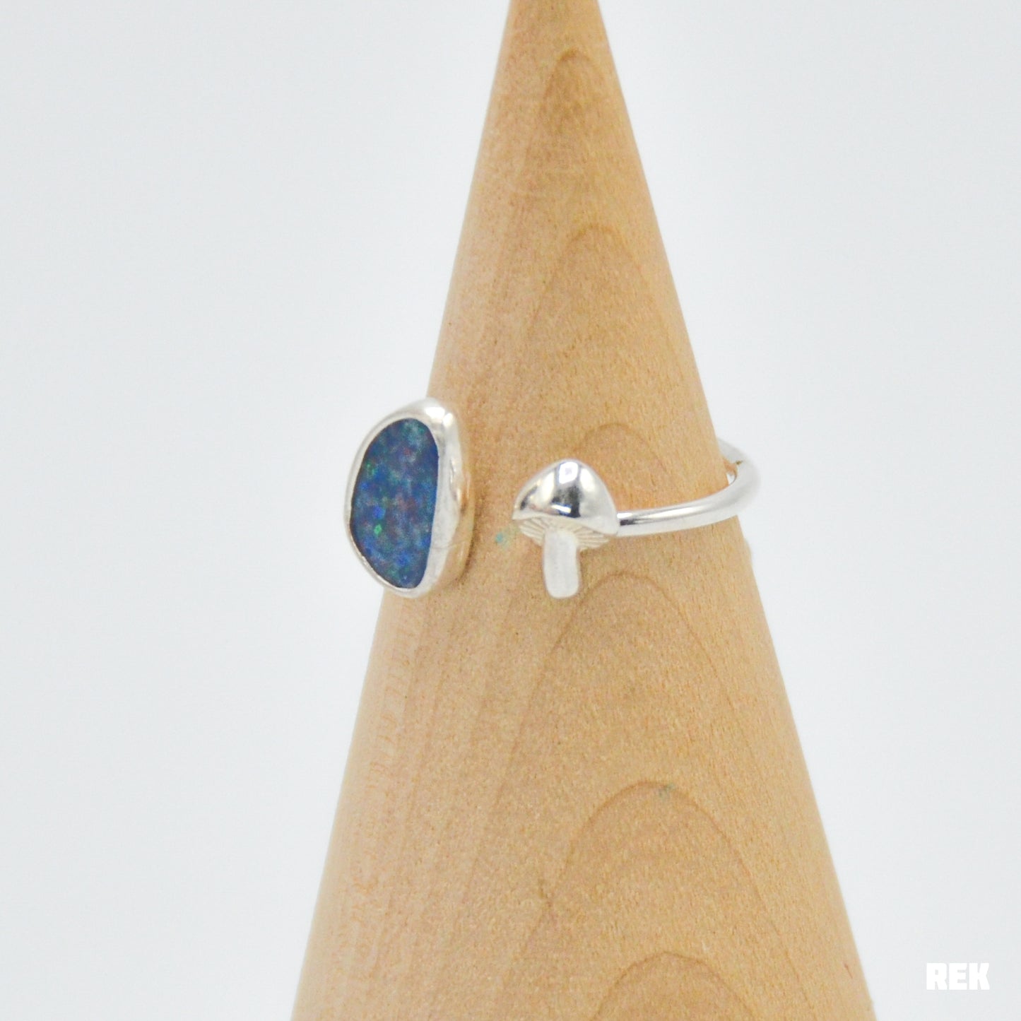 Adjustable Australian opal and mushroom size 8