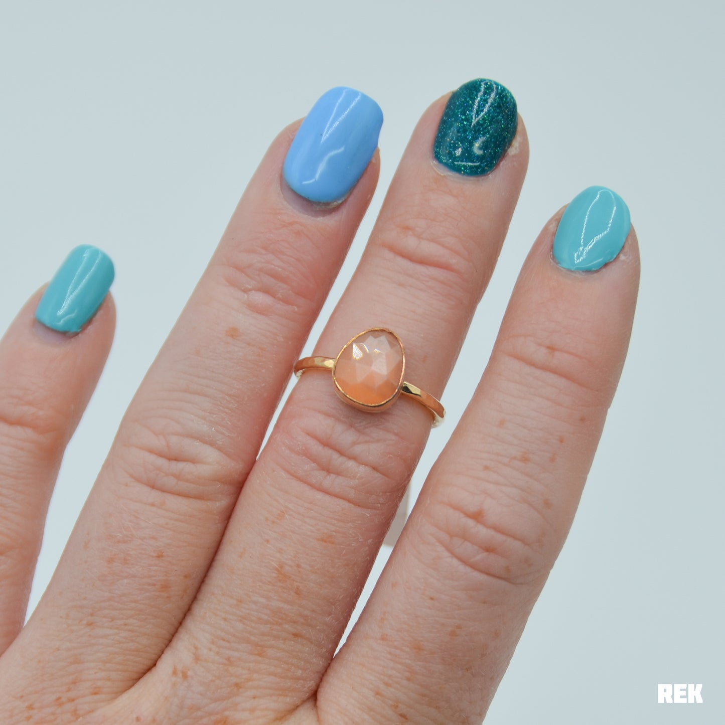 Gold fill rose cut peach moonstone size 6