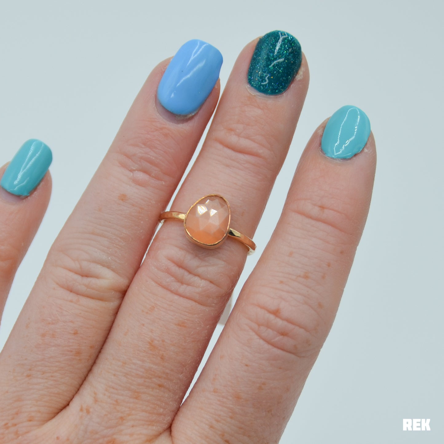 Gold fill rose cut peach moonstone size 6
