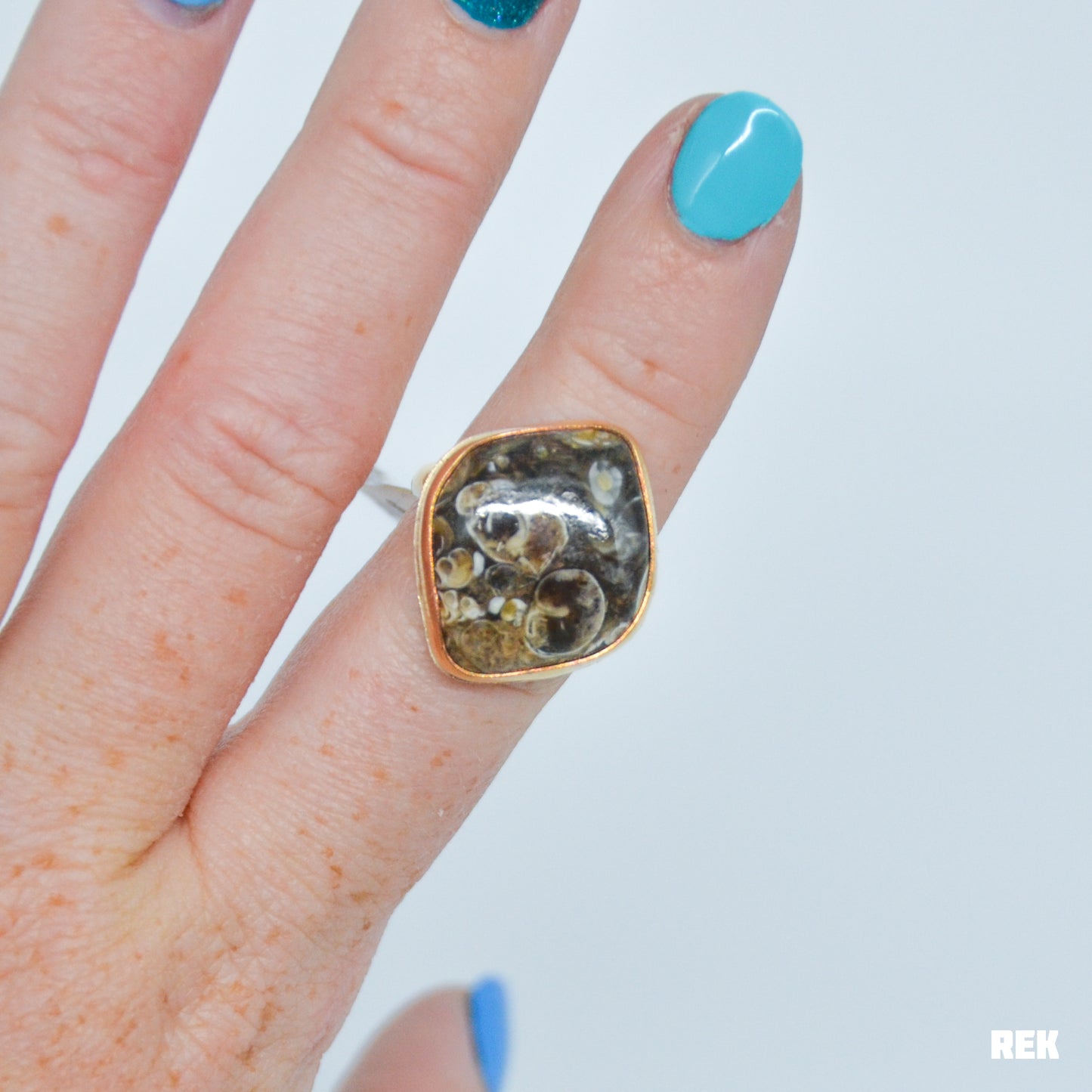 Gold fill xxl turtella agate size 6.75