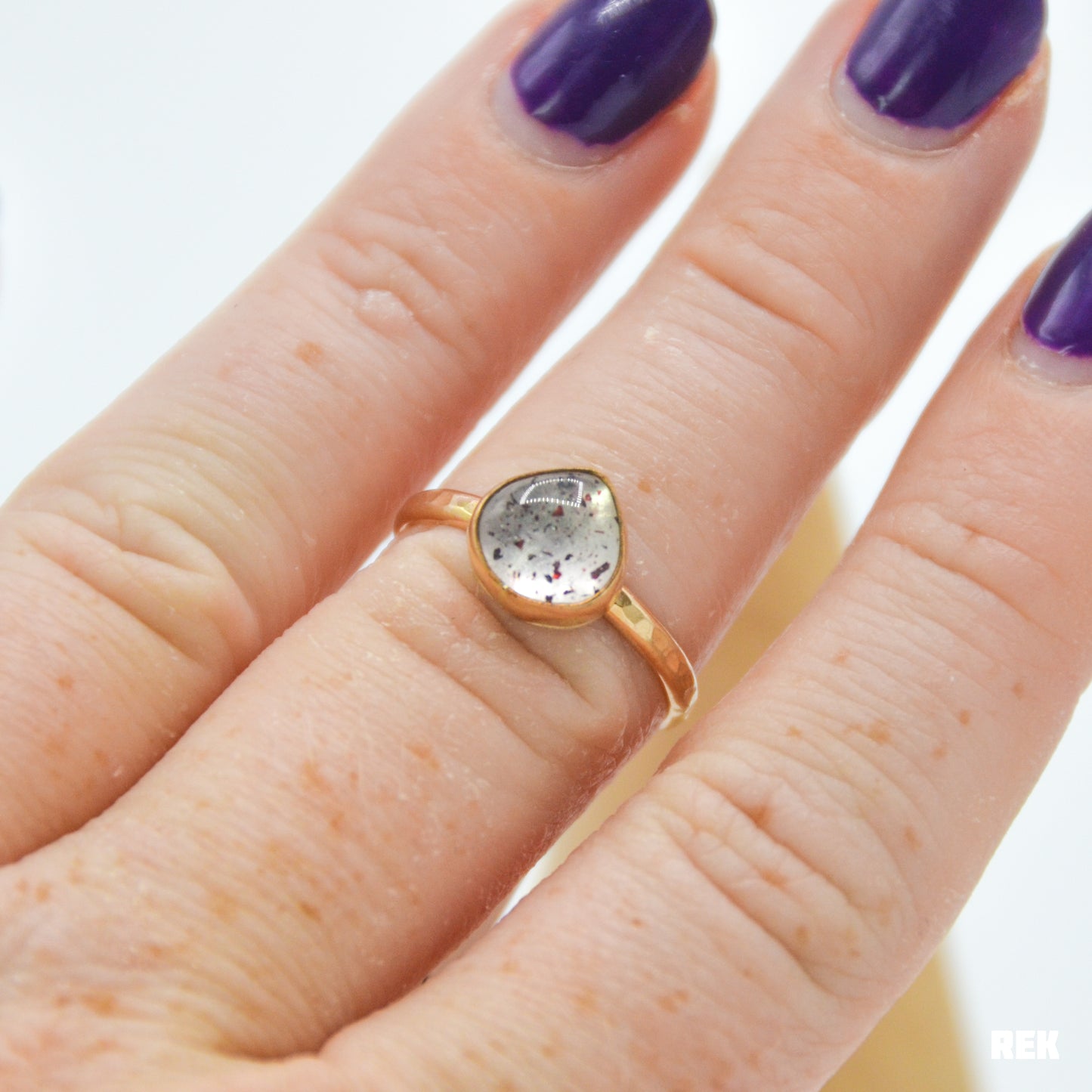 Gold fill hematite in quartz Size 7.25