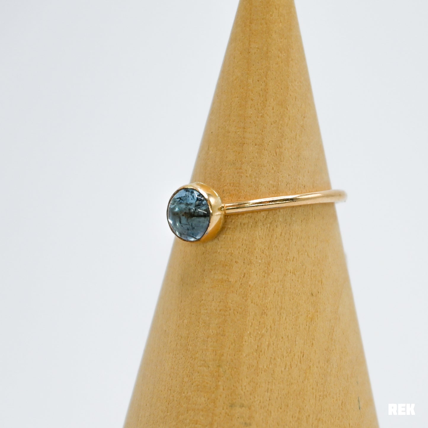 Gold fill round moss aquamarine size 9.75