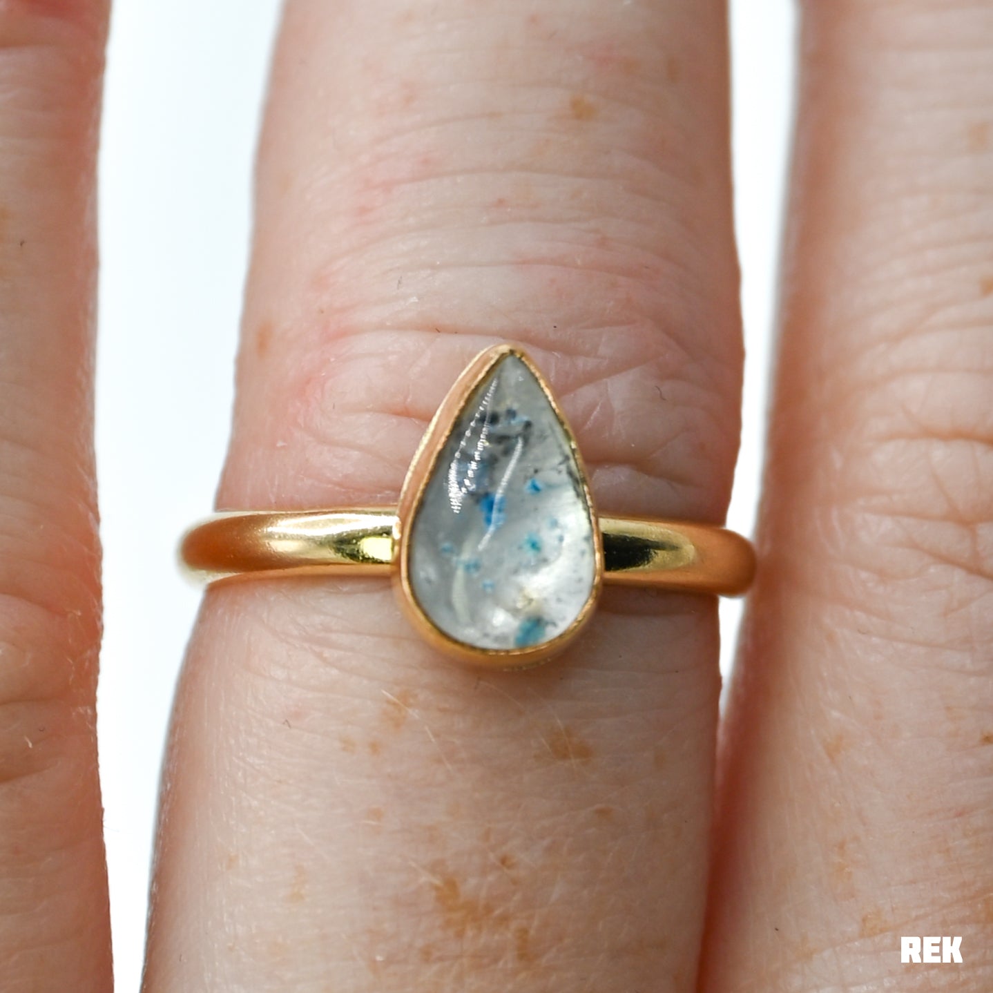 Gold fill medusa quartz size 7.75