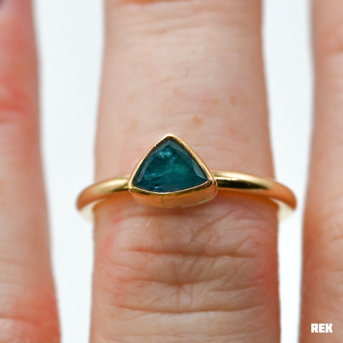 Gold fill faceted teal/bright blue tourmaline size 6.75