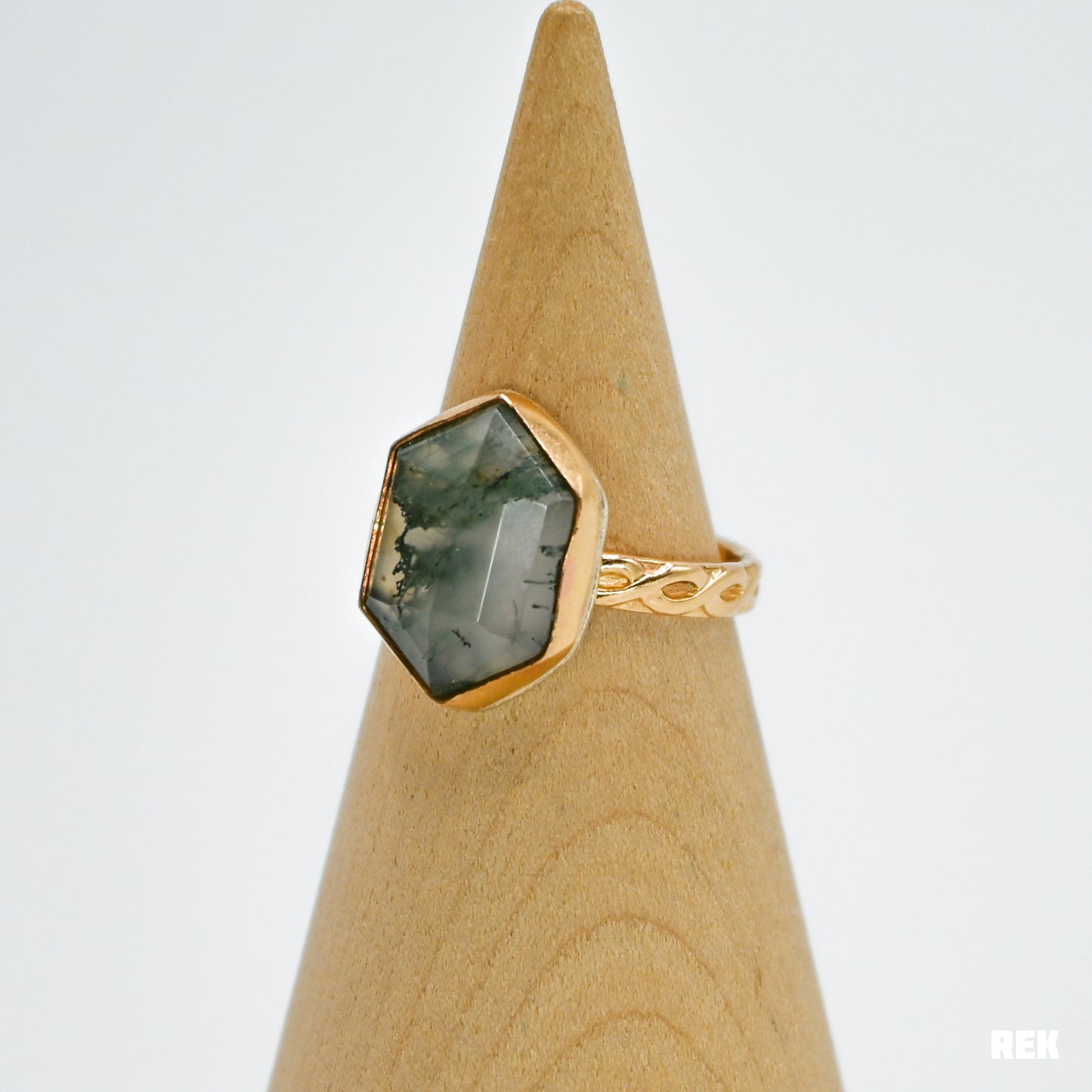 Gold fill rose cut hexagon moss agate size 7.5