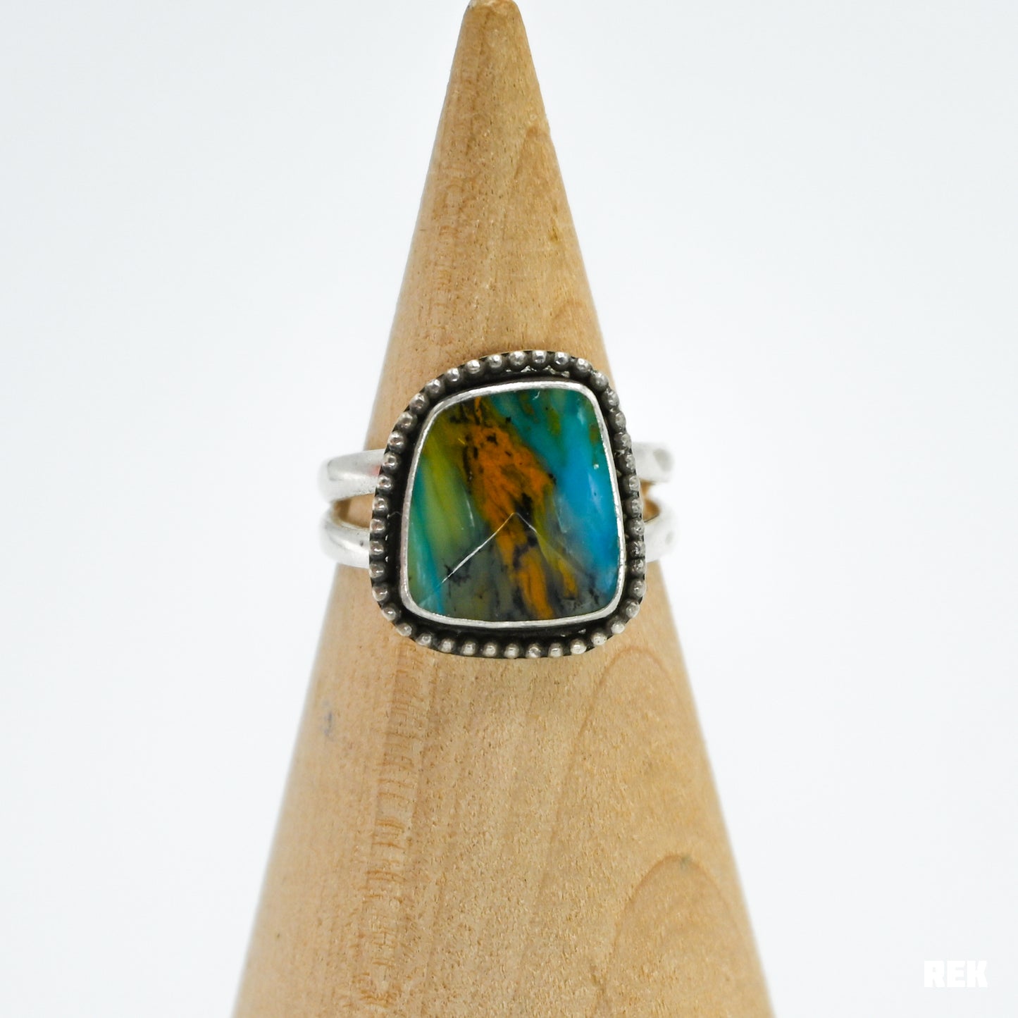 Rose cut peruvian opal bead around size 7.25