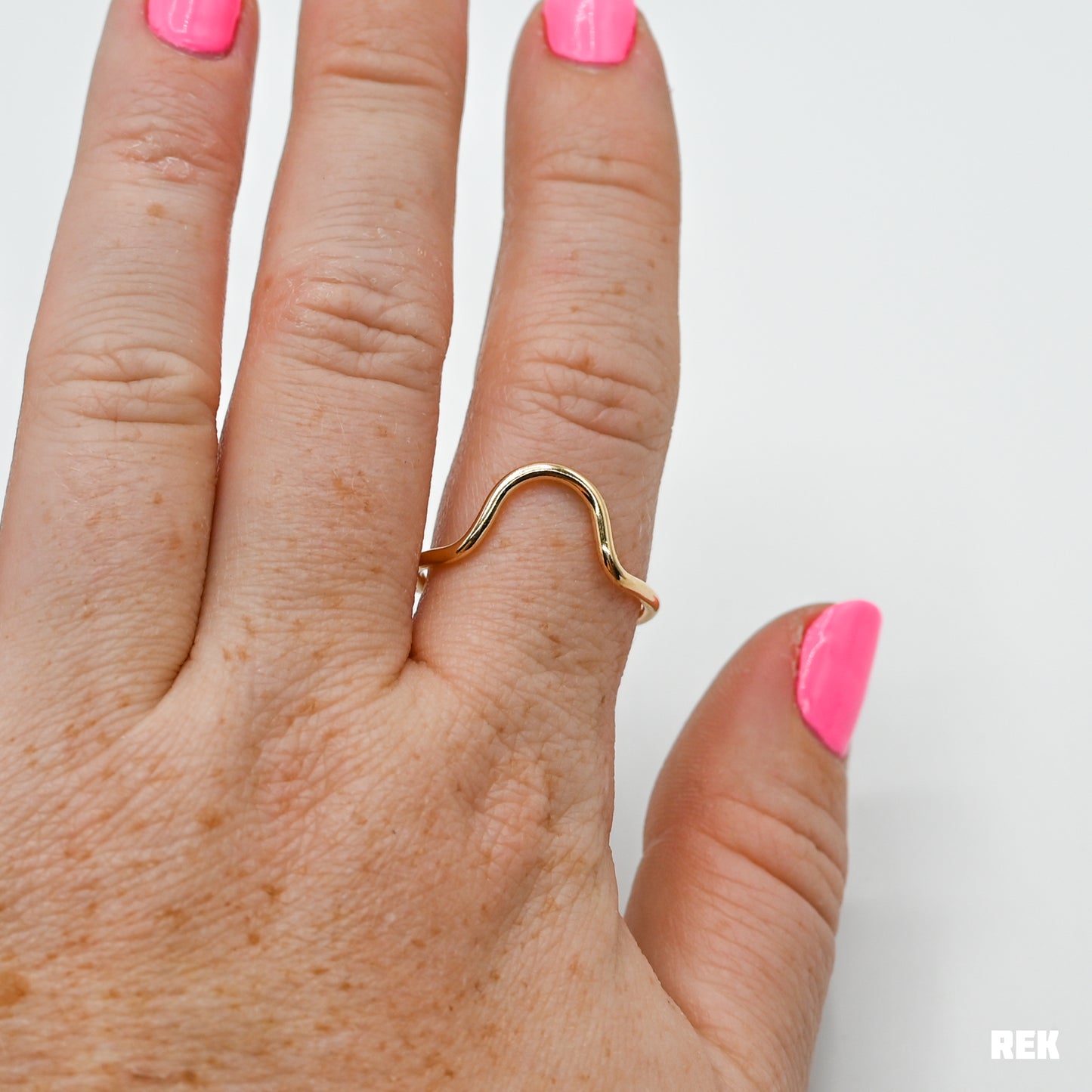 Gold fill half circle stacker