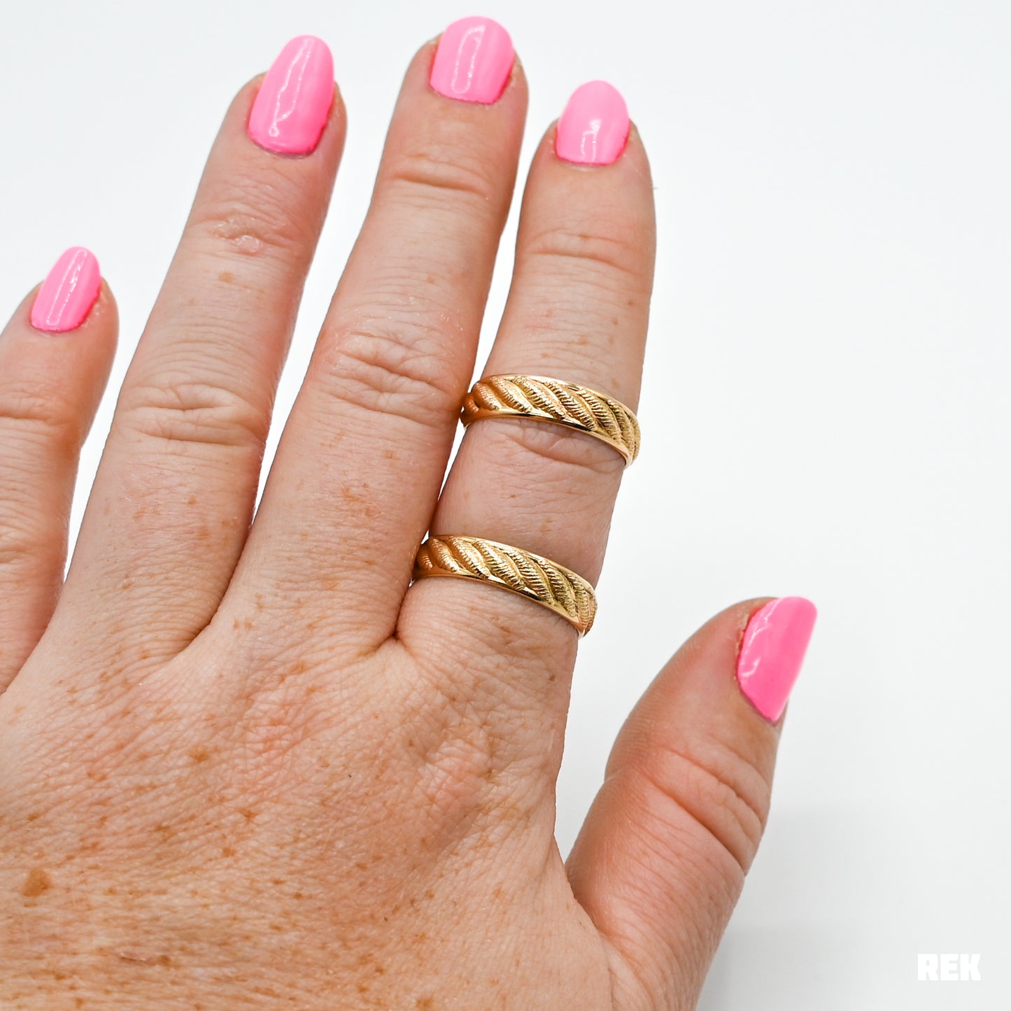 Gold fill thick diagonal pattern stacker