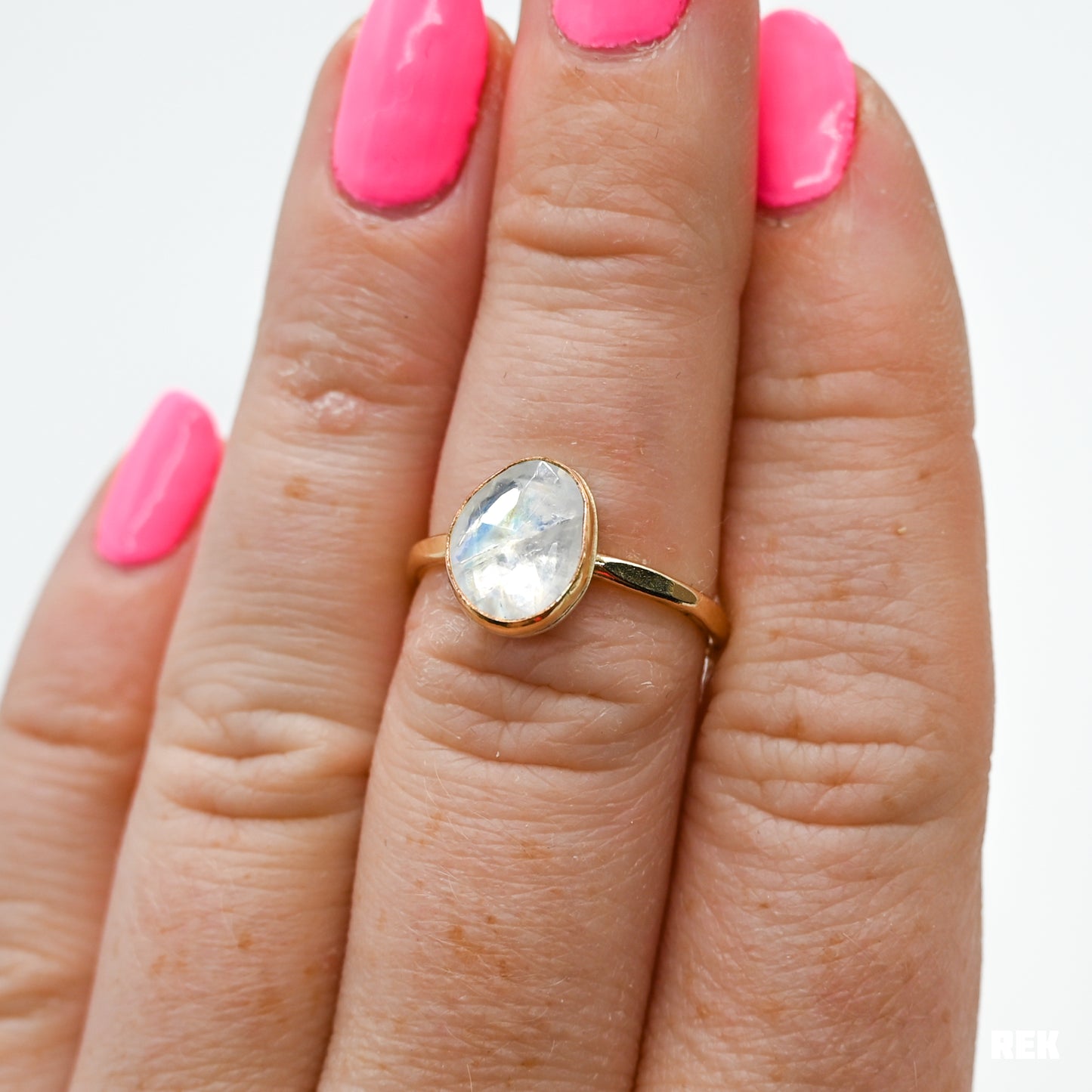 Gold fill rosecut rainbow moonstone size 6.75