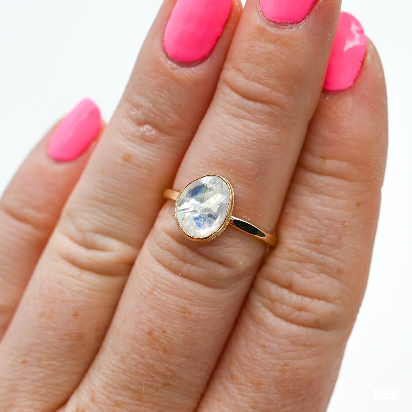 Gold fill rosecut rainbow moonstone size 6.75