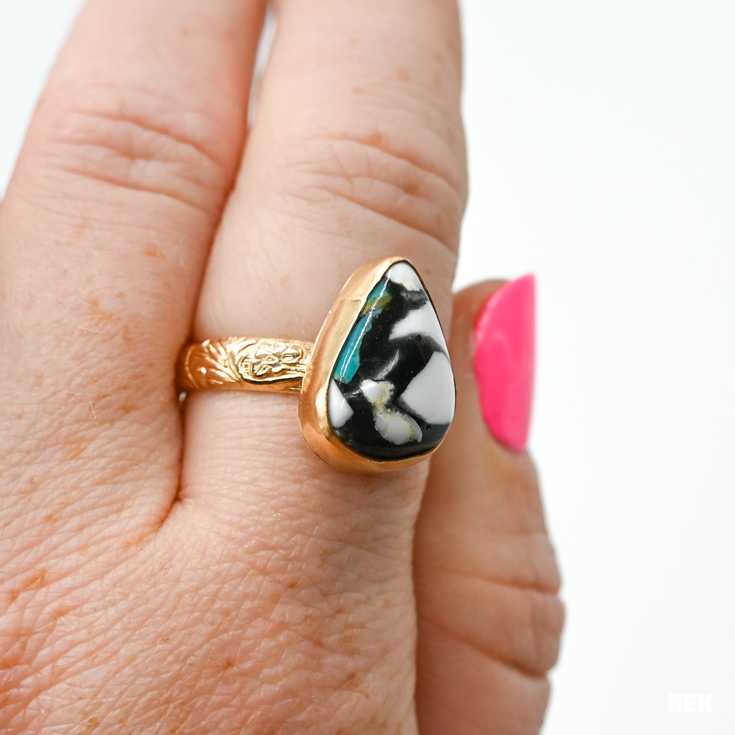 Gold fill white buffalo and pilot mountain turquoise size 8.25