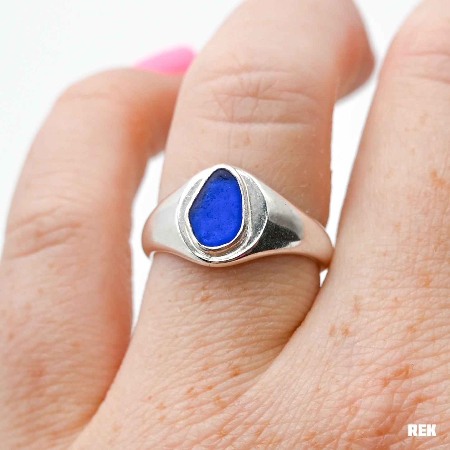 Signet cobalt sea glass size 7.75