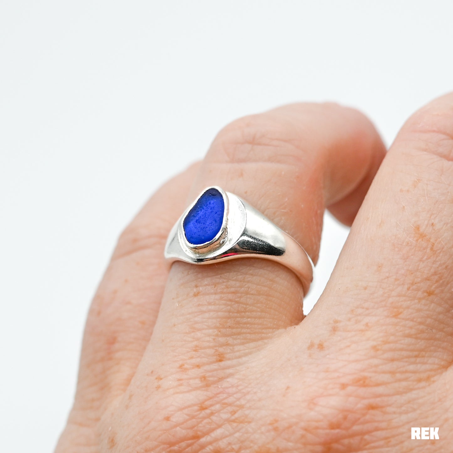 Signet cobalt sea glass size 7.75