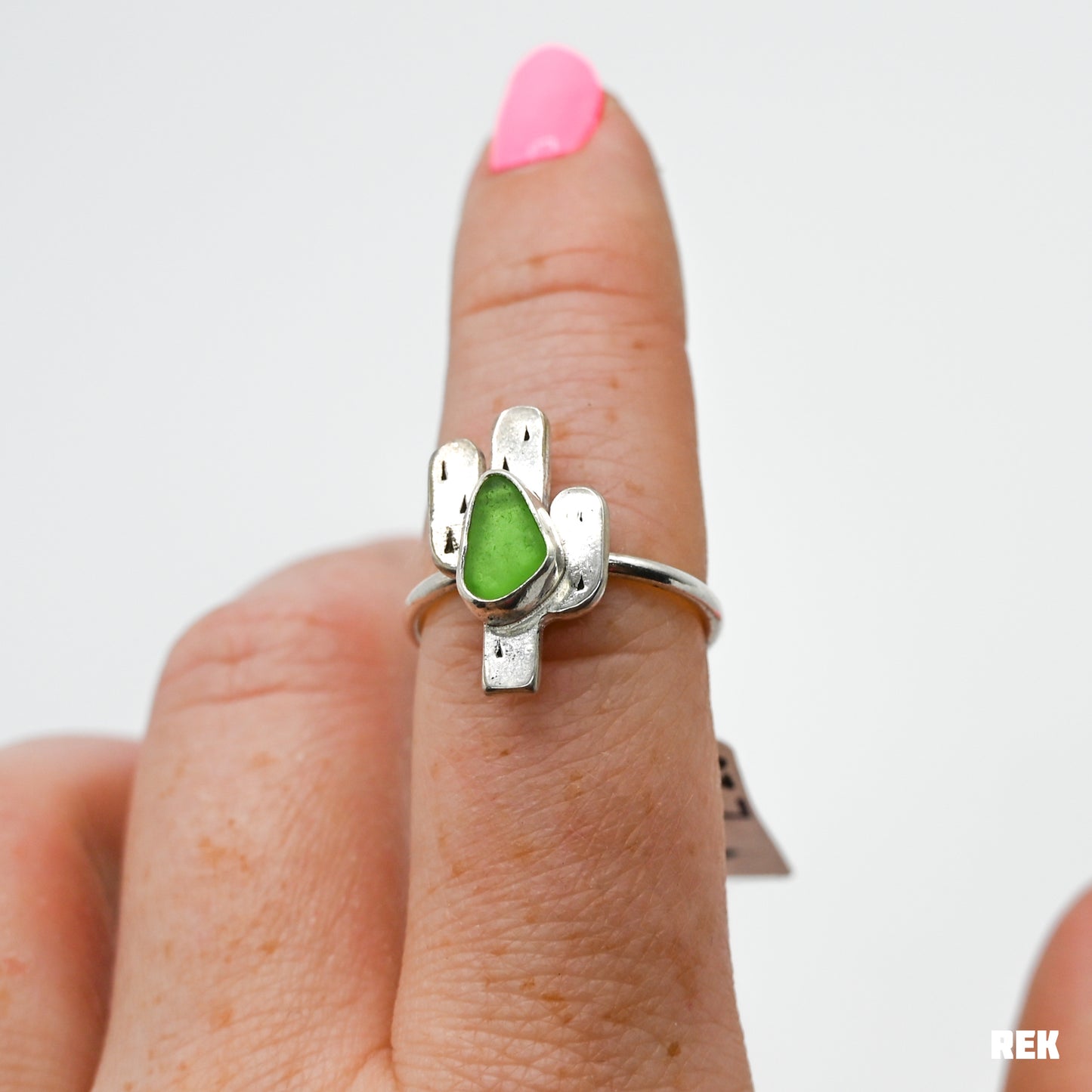 Cactus and green sea glass size 7