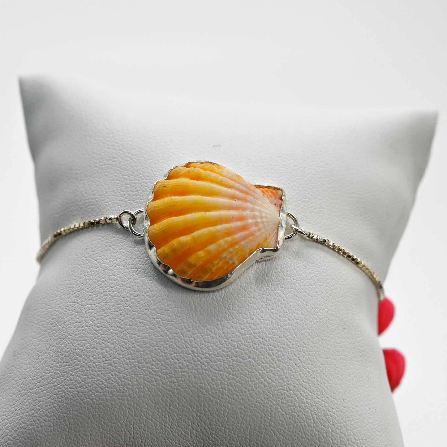Adjustable bracelet Hawaiian sunrise shell