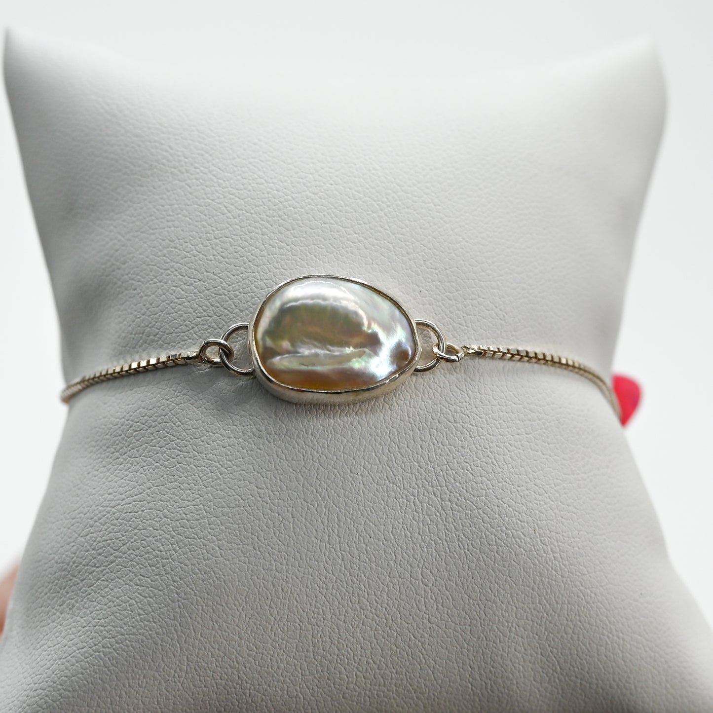 Adjustable keshi pearl bracelet