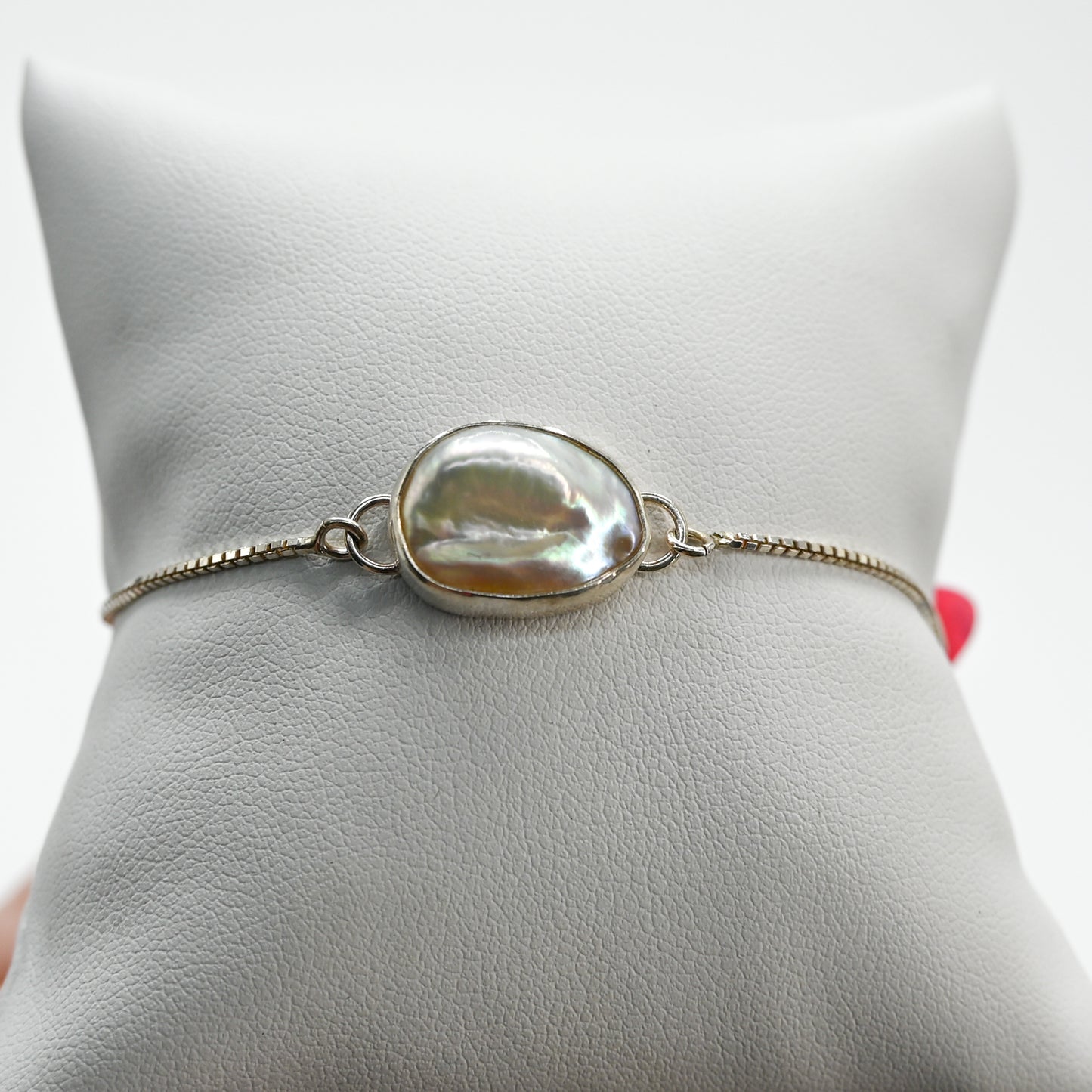 Adjustable keshi pearl bracelet