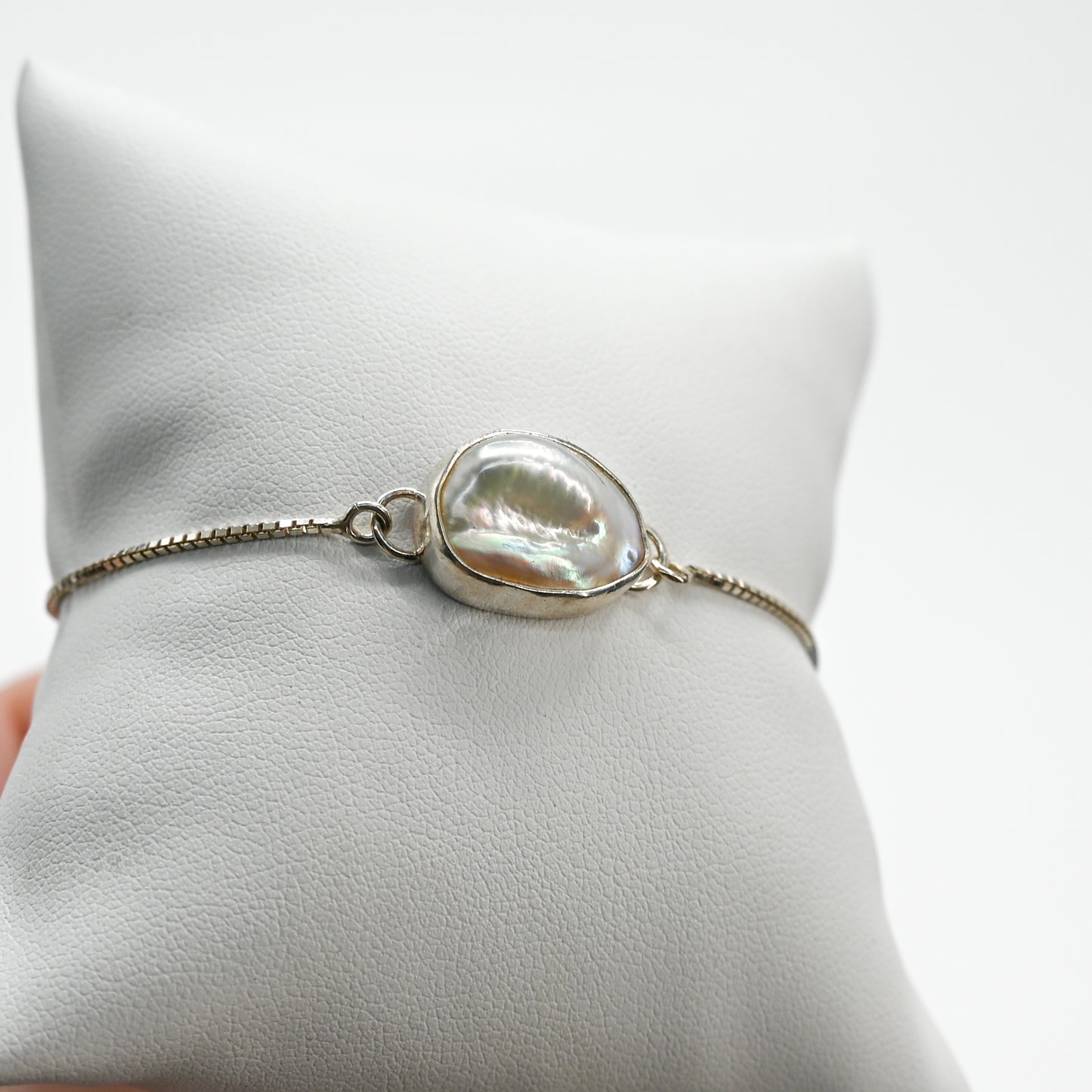 Adjustable keshi pearl bracelet