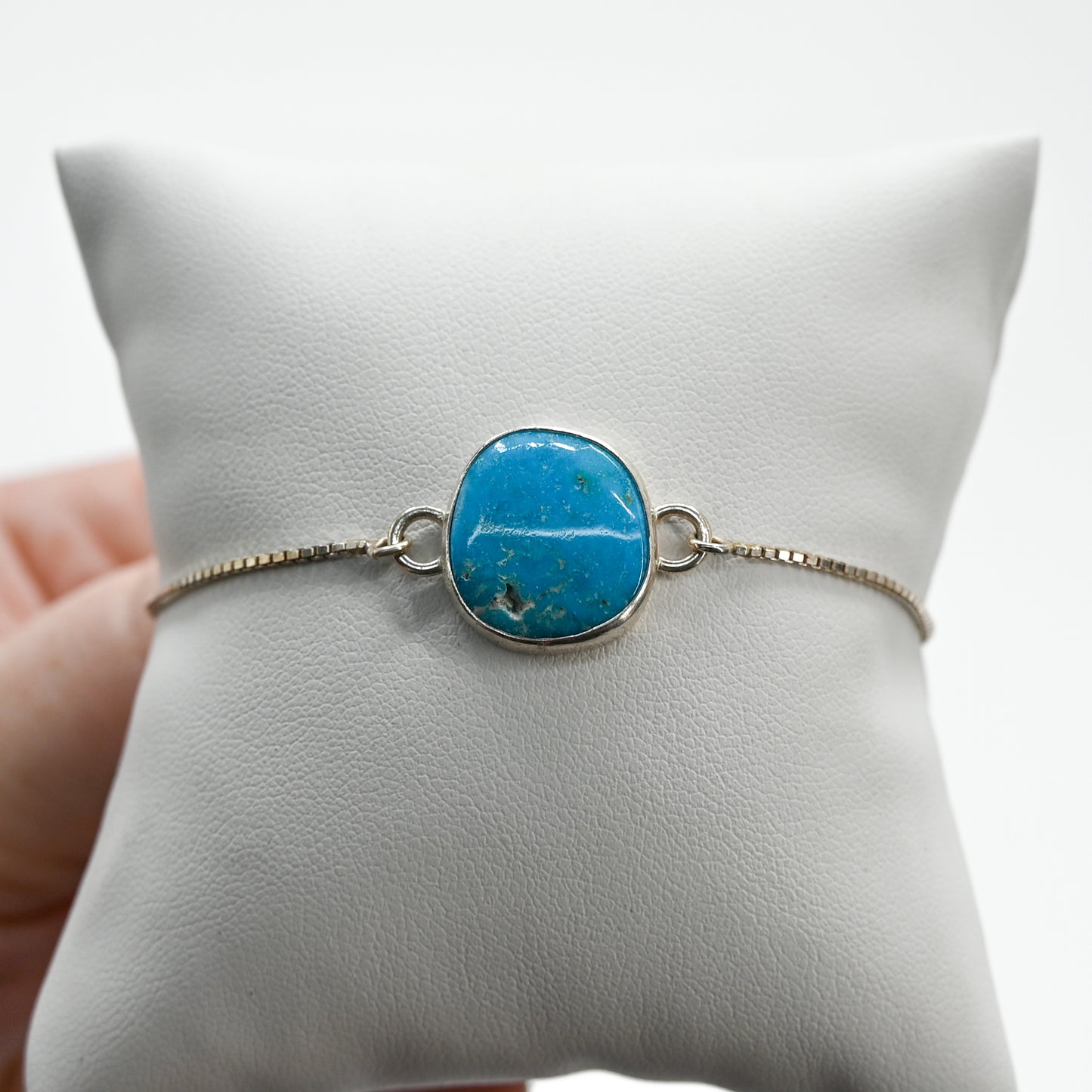 Adjustable kingman turquoise bracelet