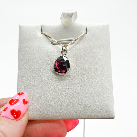 Rose cut garnet necklace
