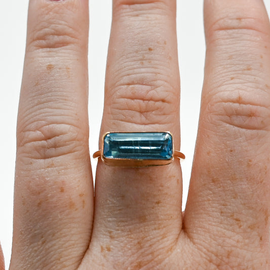 Gold fill horizontal faceted aquamarine size 8
