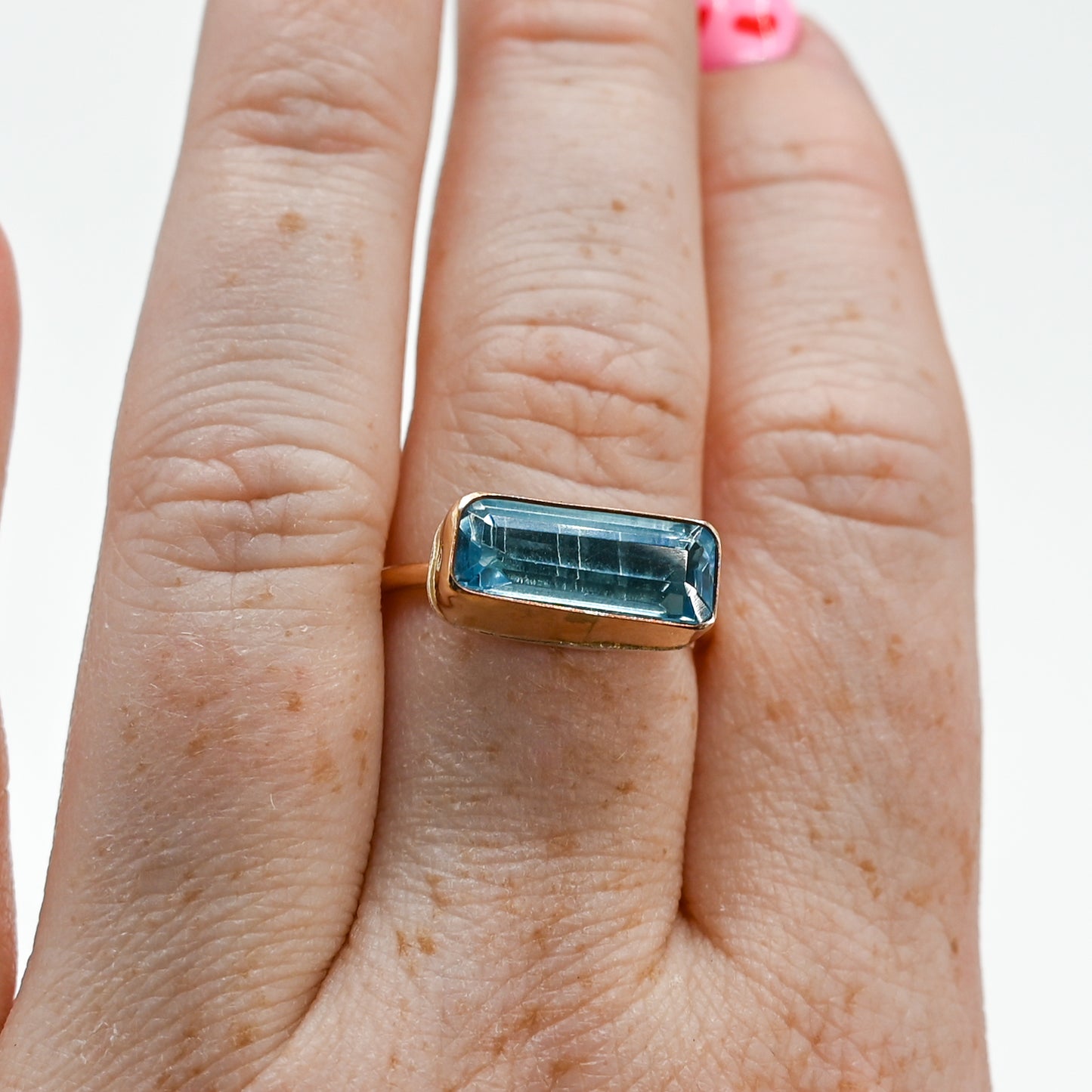 Gold fill horizontal faceted aquamarine size 8