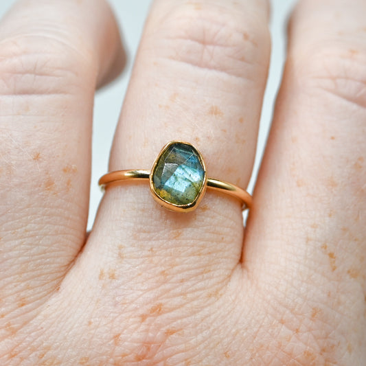 Gold fill rose cut labradorite size 8