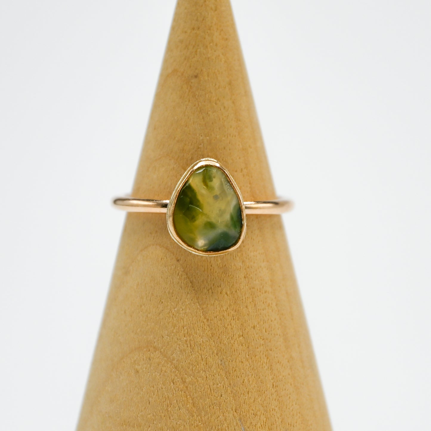 Gold fill rose cut moss agate size 6.75